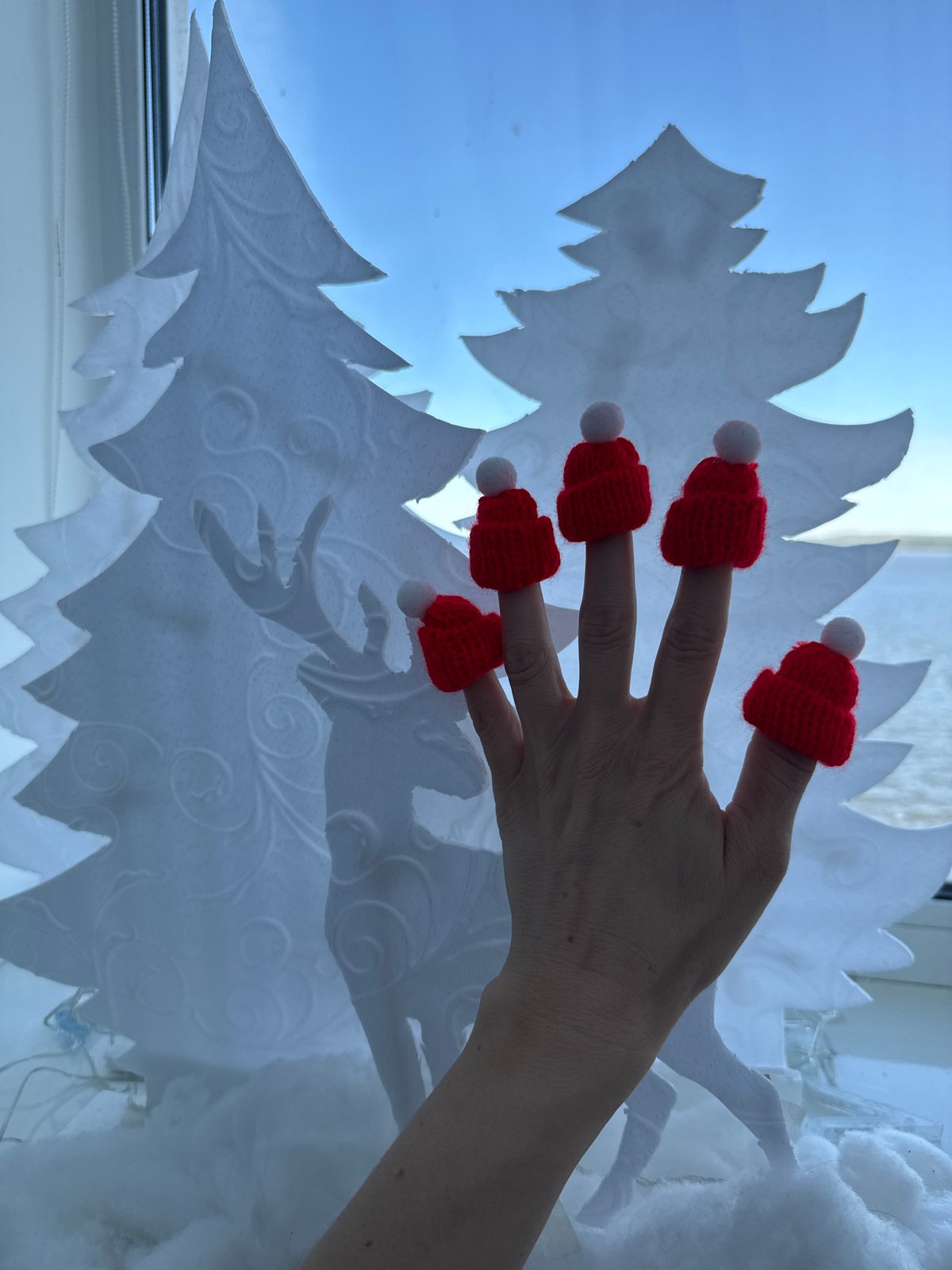 Morning incidents in Votkinsk include disabled car, festive display