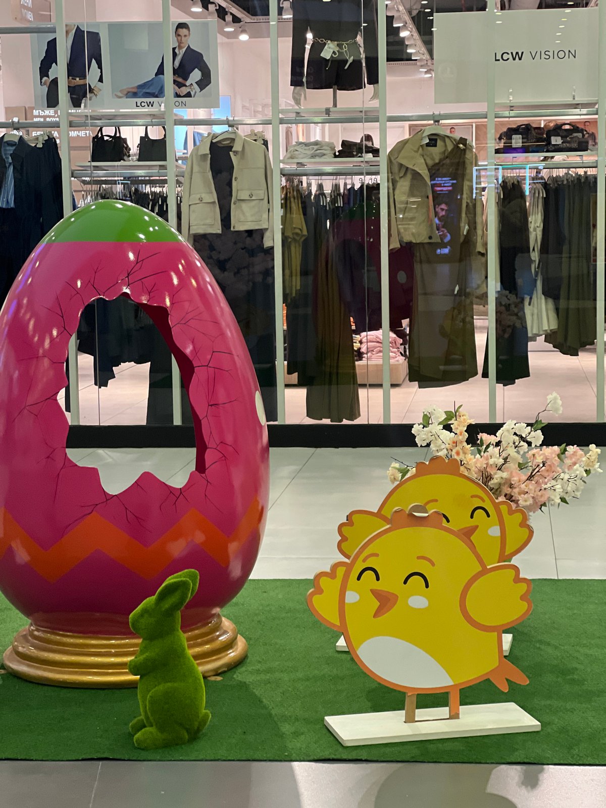 Easter displays spotted in Plovdiv shopping areas