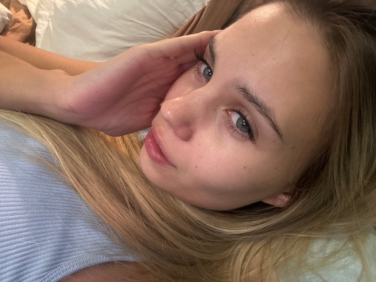 Woman documents daily routine with selfies, skincare in Chaikovsky