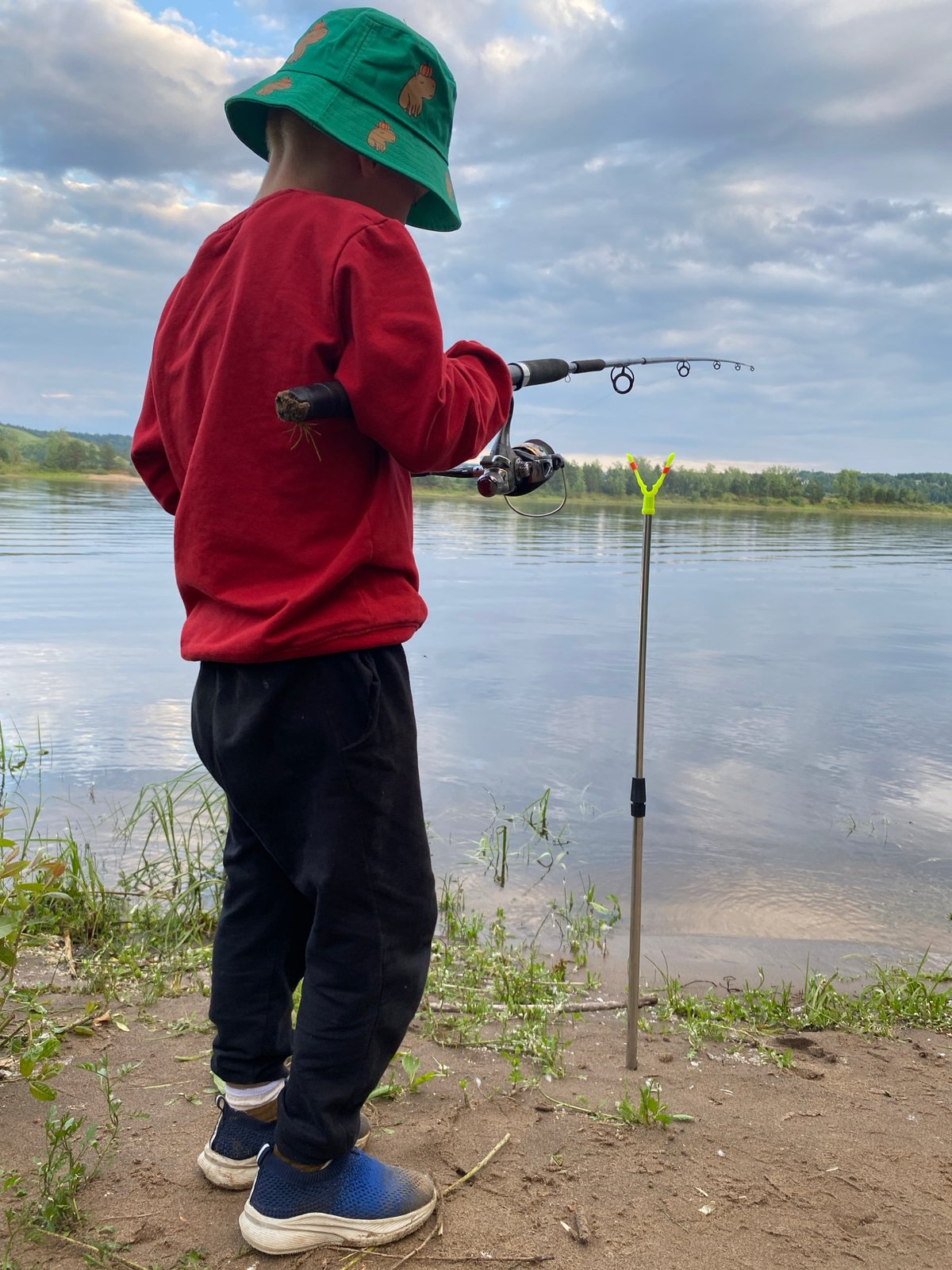 Riverside camping and fishing in Ольховка, Russia