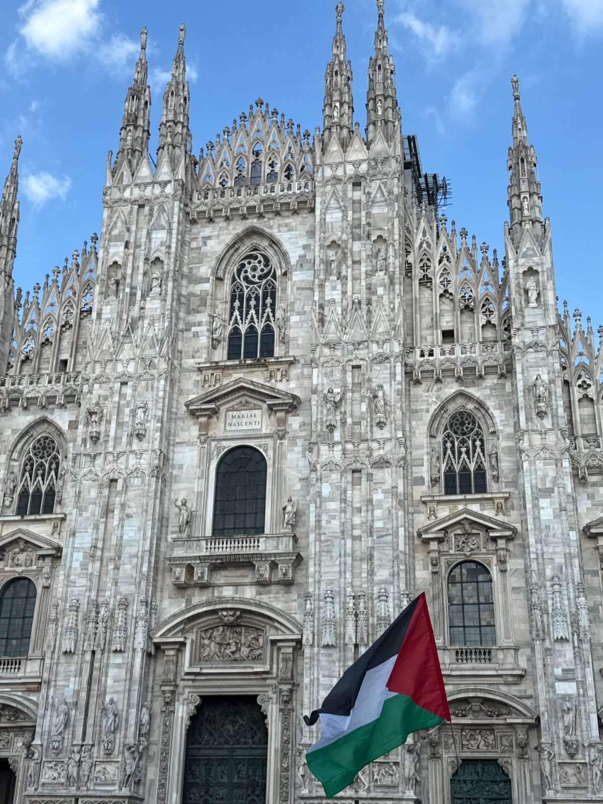 Palestinian demonstration held near Milan Cathedral