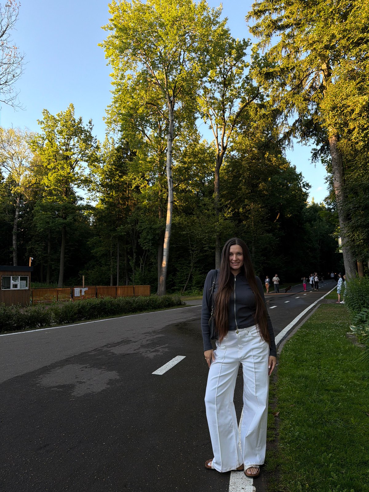 Golden hour park outing in Odintsovo, portraits and playground