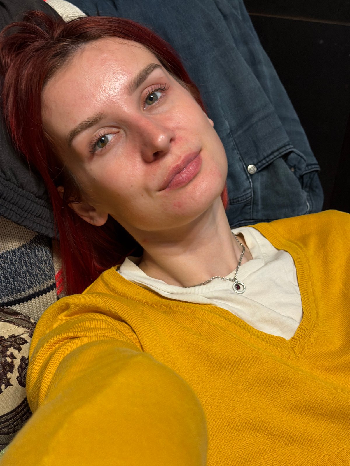 Quiet indoor moments with portraits and guitar in Заболотово