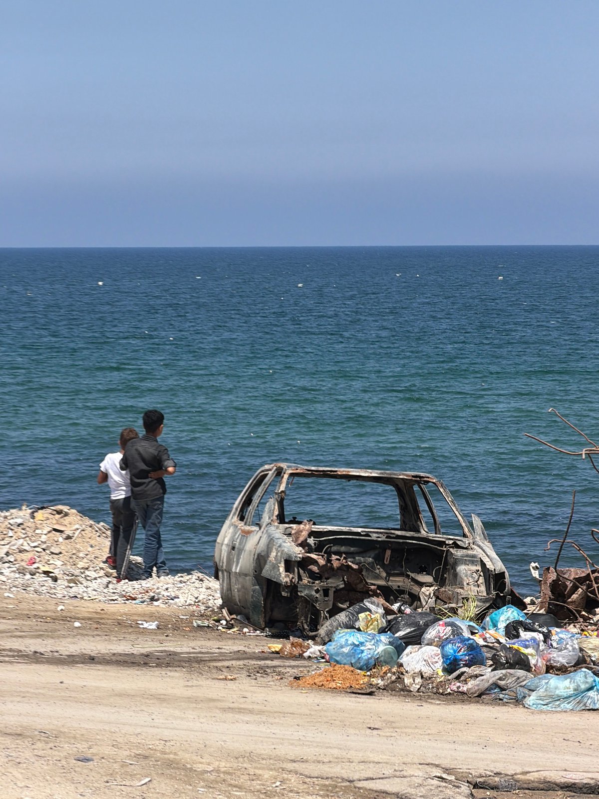Gaza residents navigate daily life amid widespread destruction