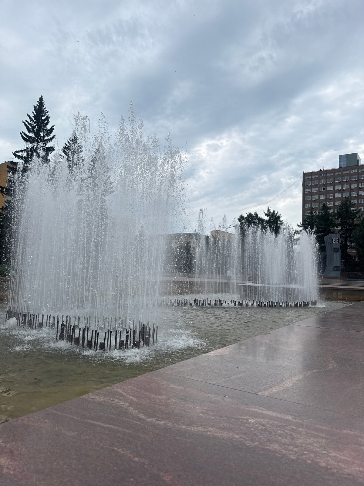 Yekaterinburg square: fountains, Soviet landmarks, and war memorials