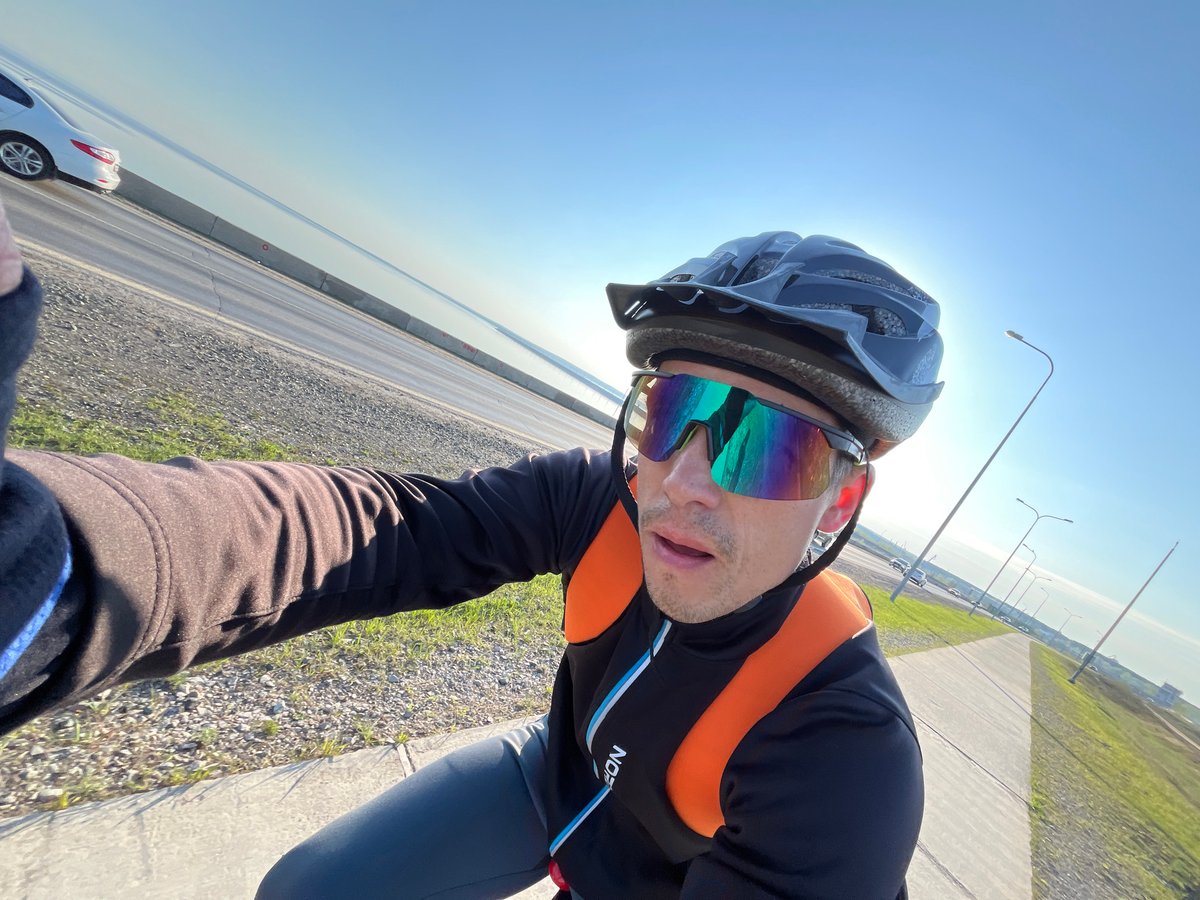 Cyclist documented on roadside in Chaikovsky, Russia
