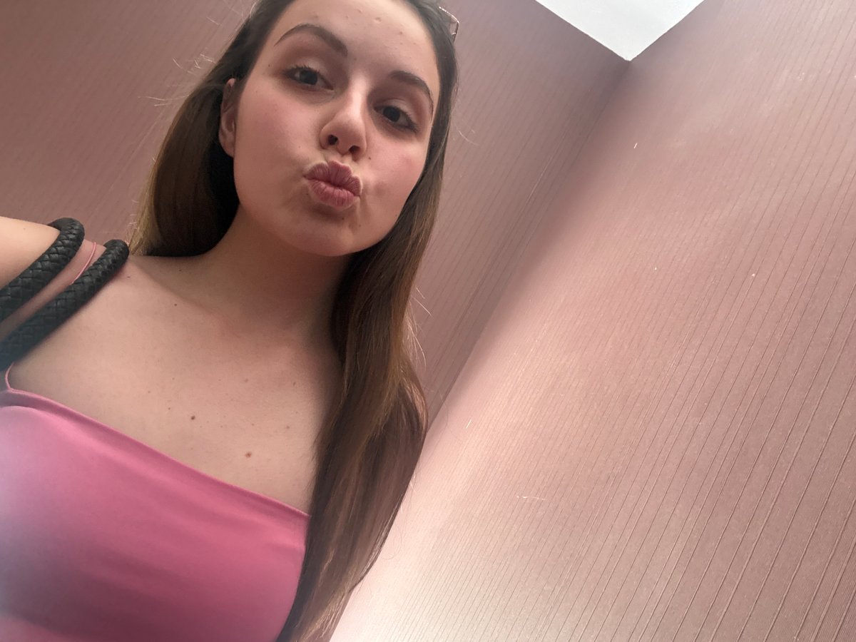 Woman documents daily life through selfies in Bulgarovo, Bulgaria