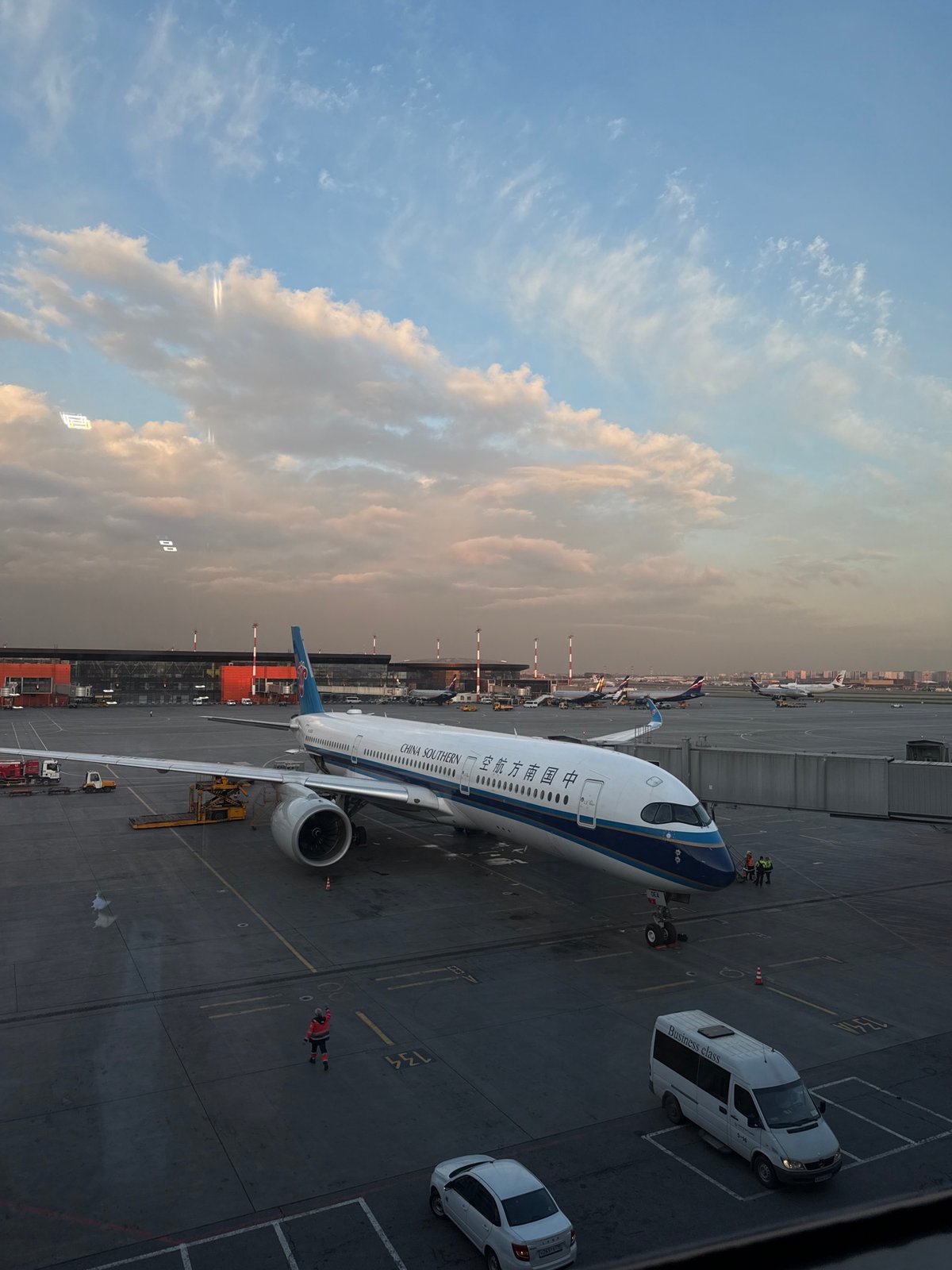 Airport observer documents China Southern aircraft at Moscow Sheremetyevo
