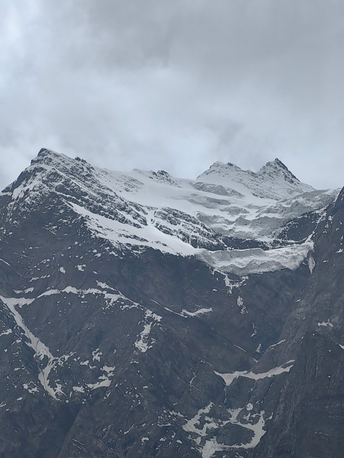 Roadside stop at a Gondhla stupa with Himalayan views