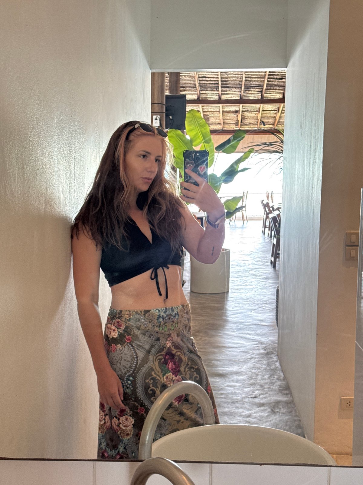 Indoor selfie and ocean-view dining spots, coastal vibes