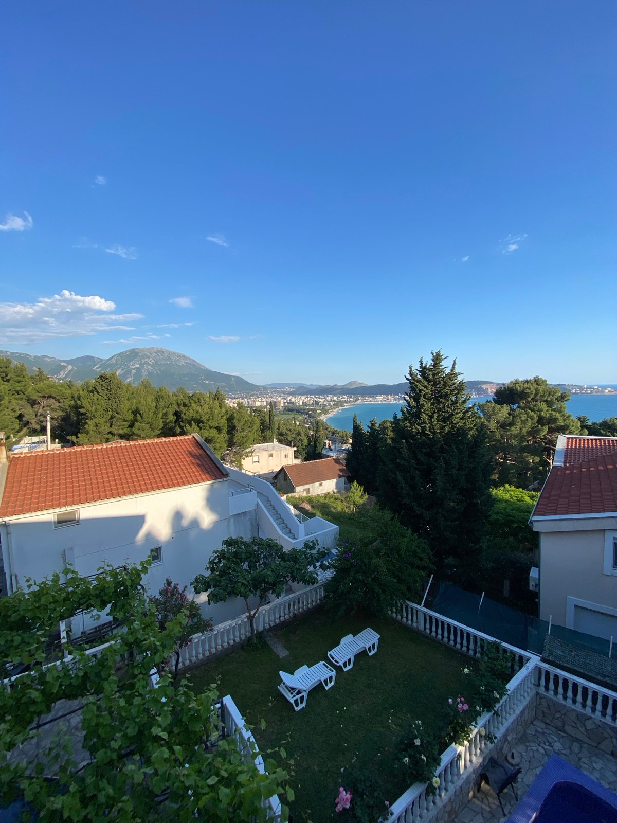 Visitor captures scenic views of coastal Šušanj, Montenegro