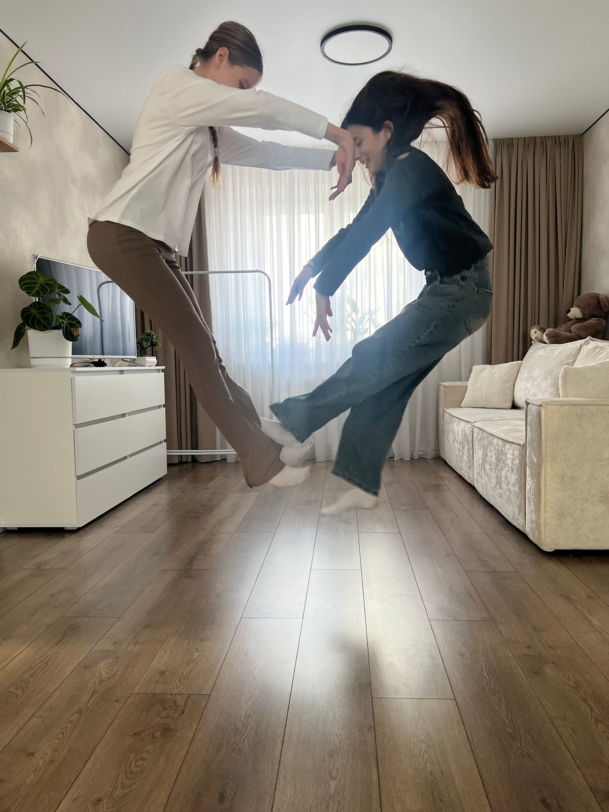 Friends share playful Sunday morning at Votkinsk home