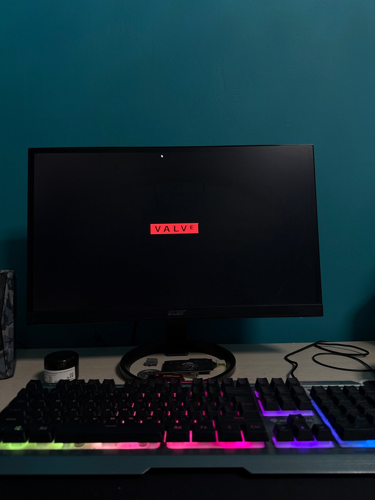 Gaming setup with Valve logo captured in Varna