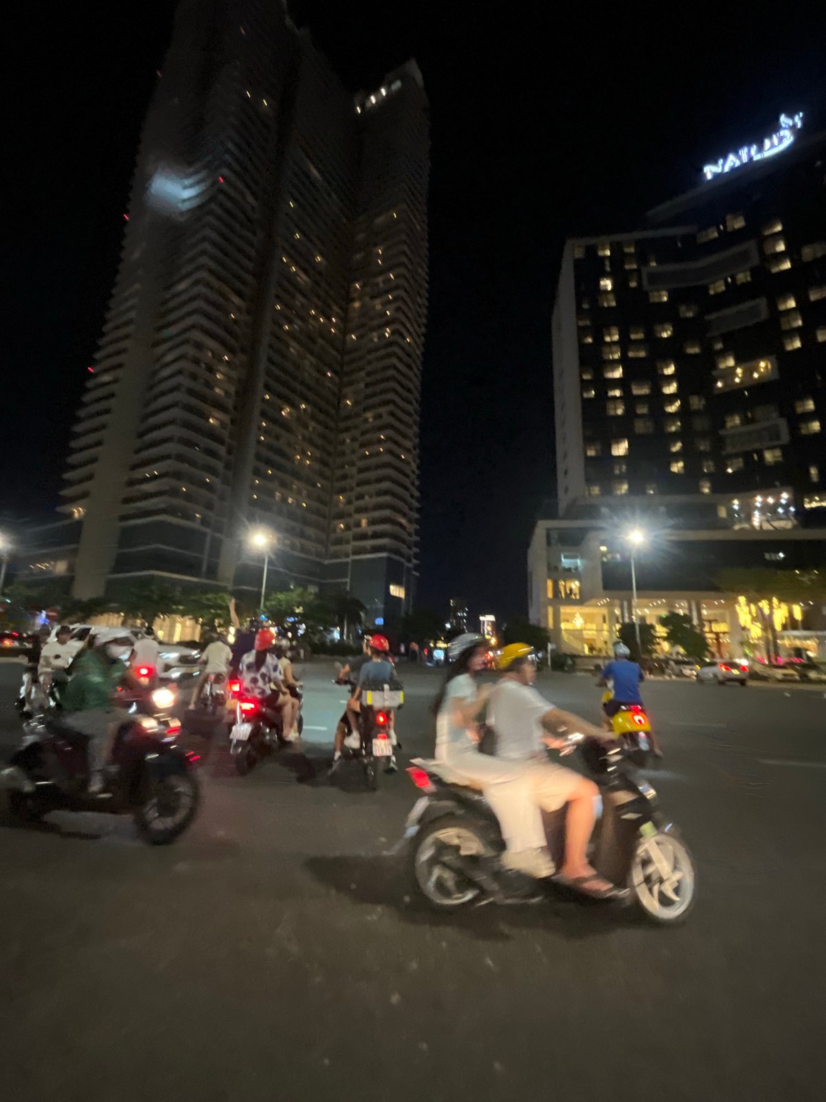 Nighttime festival celebrations and cultural performances enliven Đà Nẵng streets