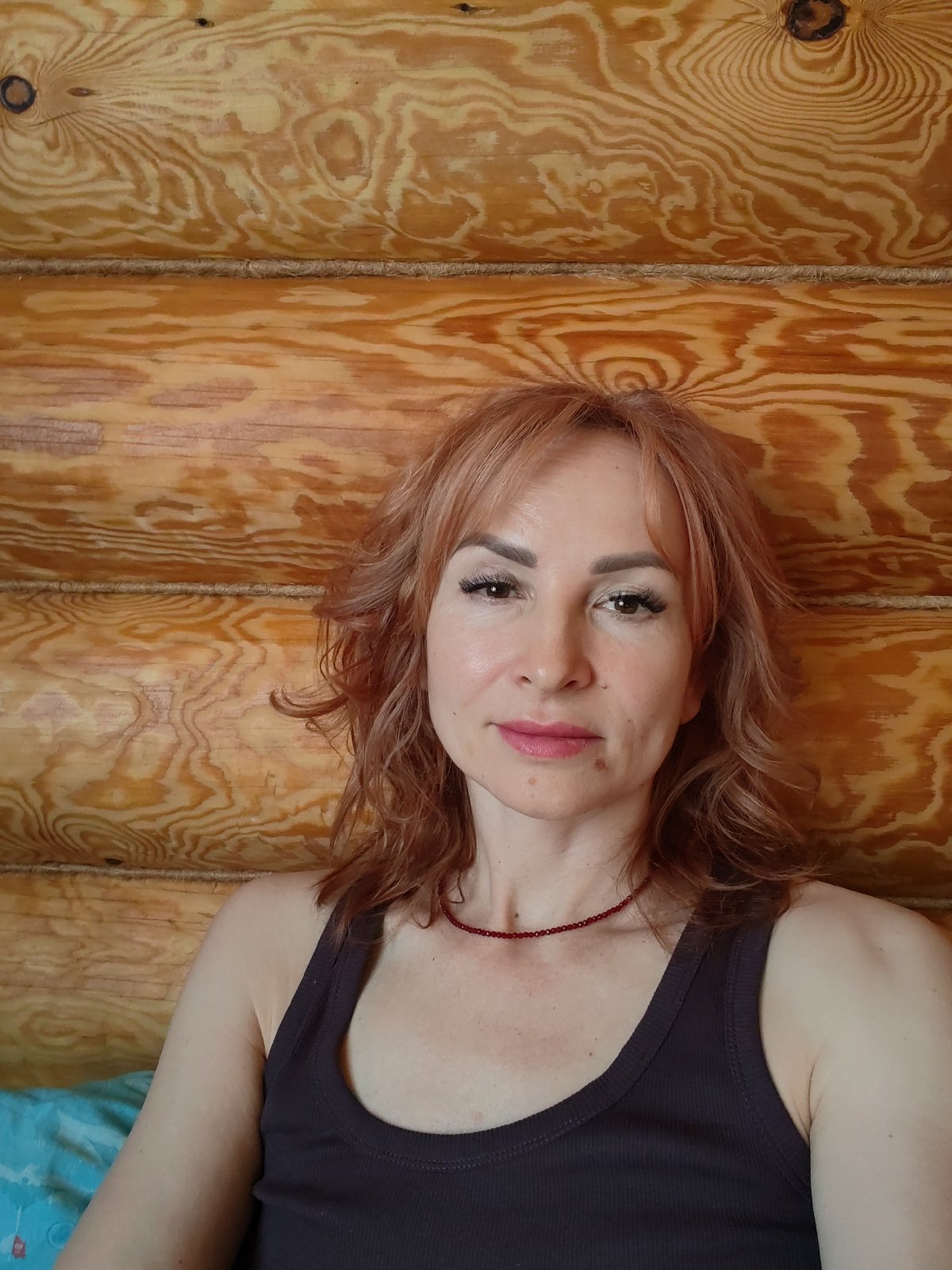 Woman's morning routine documented in Russian village