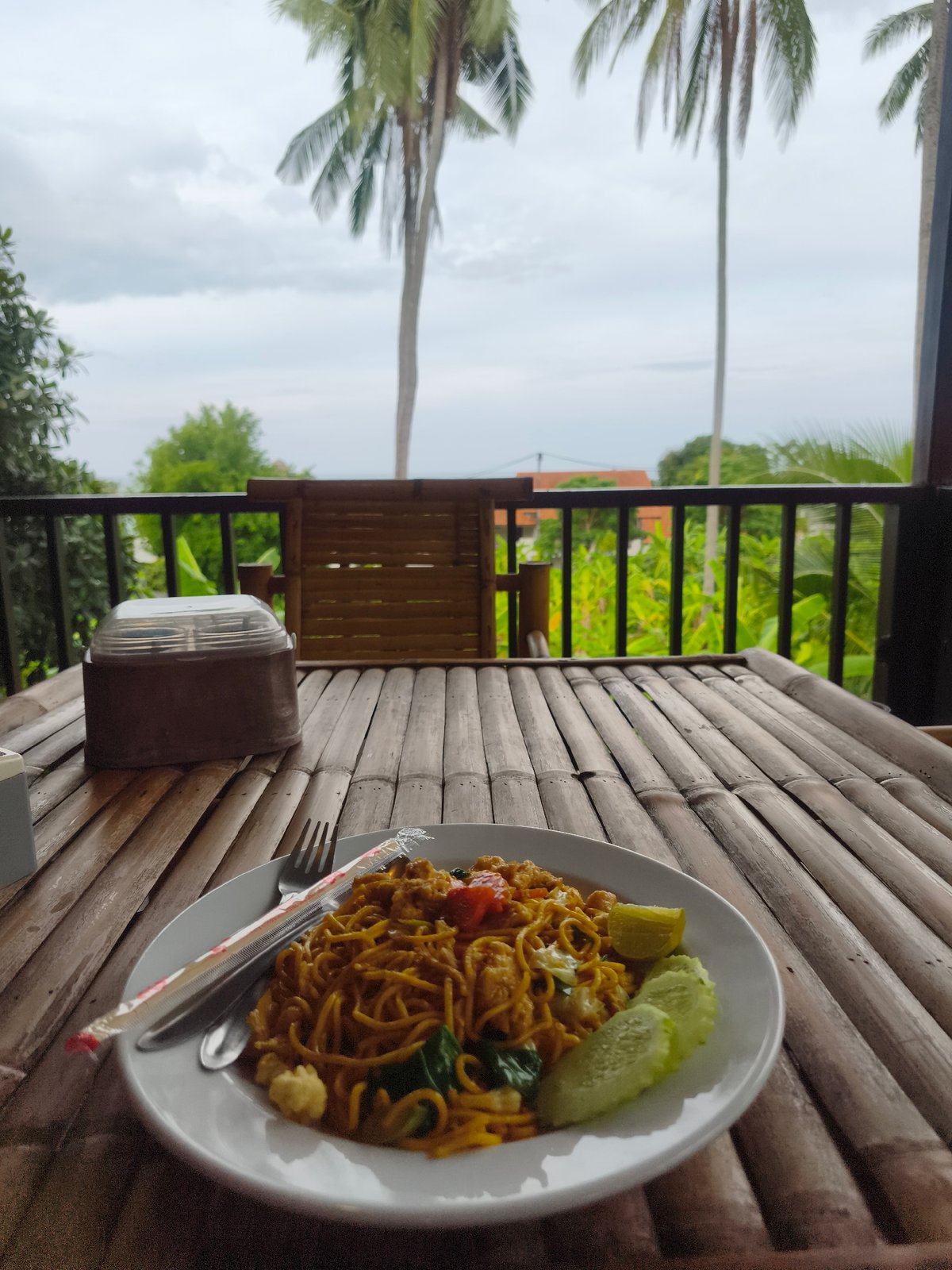 Noodles and open roads on a Ko Samui morning