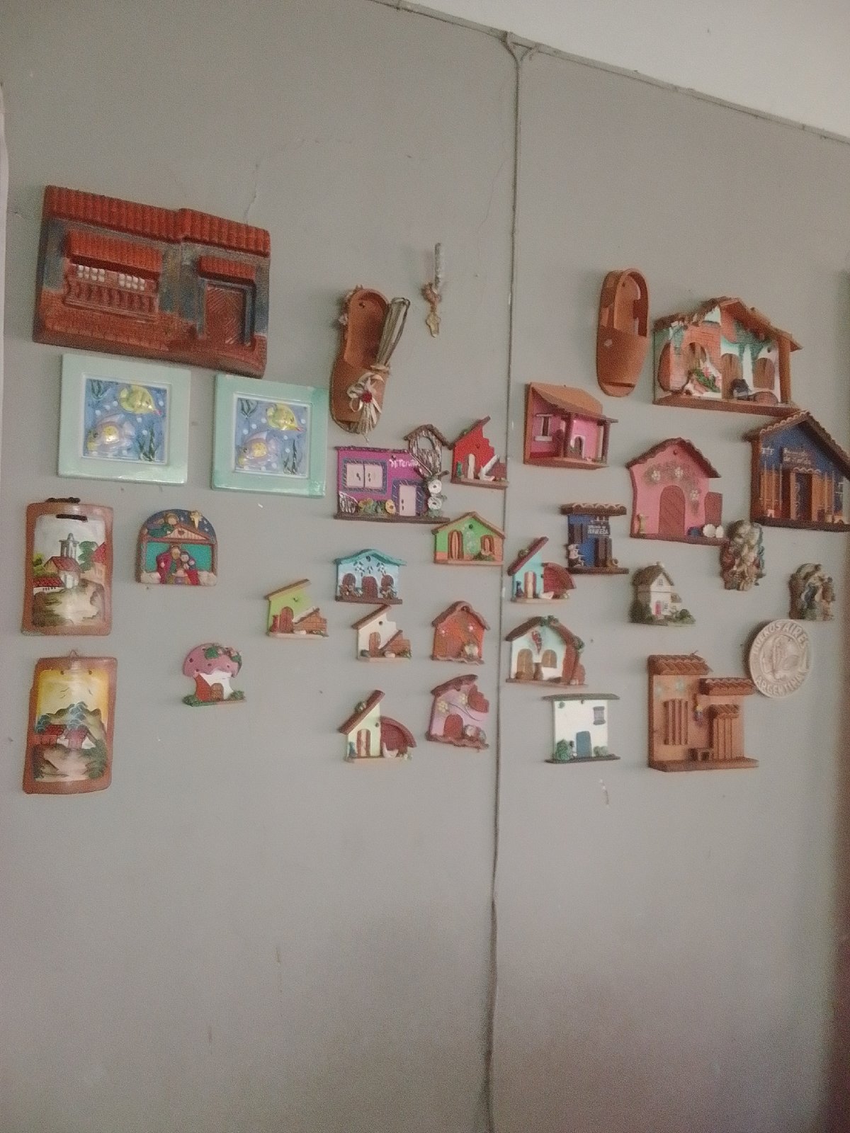 Evening in Venezuela: folk art, vinyl records, and a Juan Griego sunset