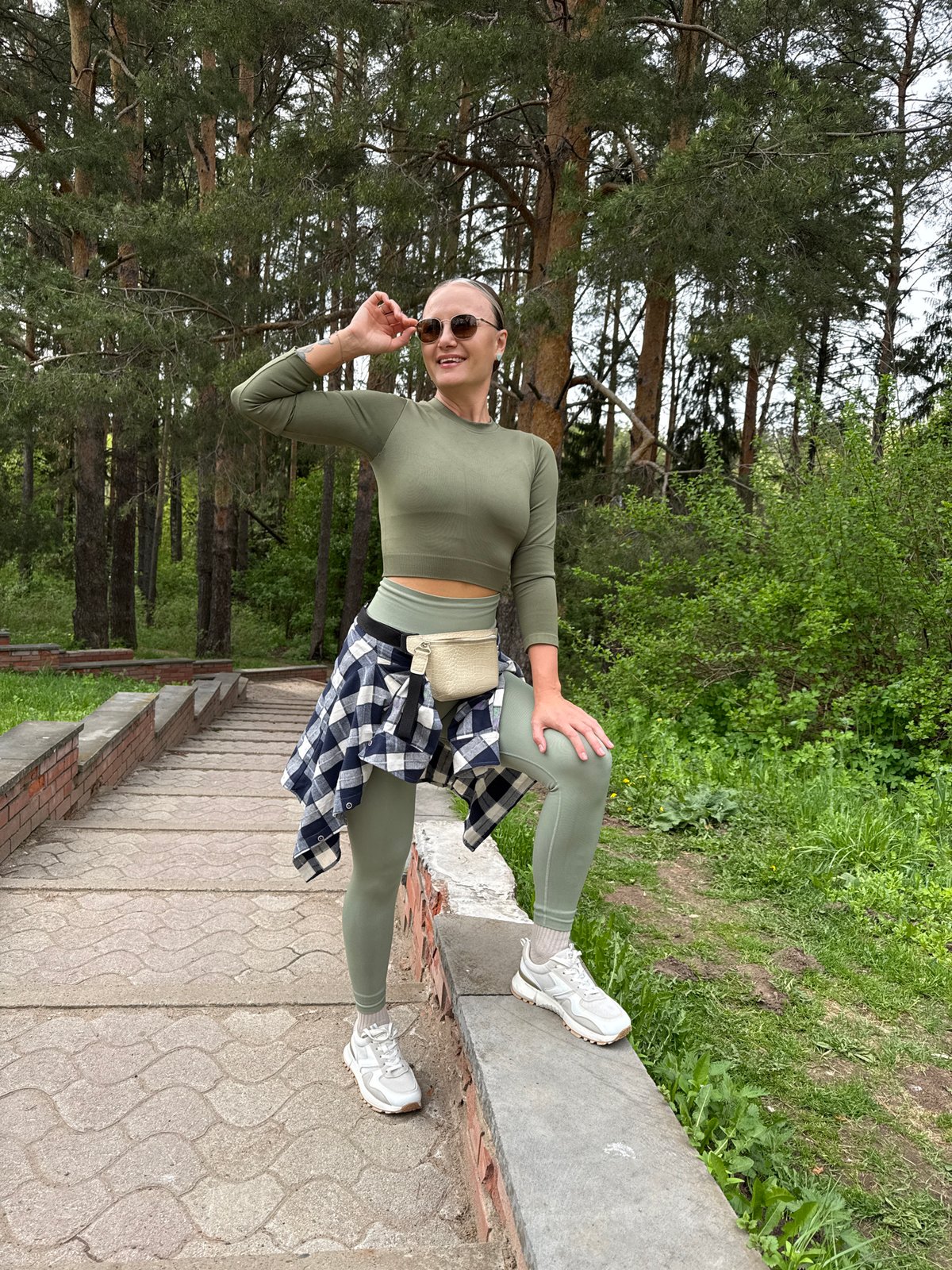 Cyclist documents forest ride with creative angles in Chaikovsky