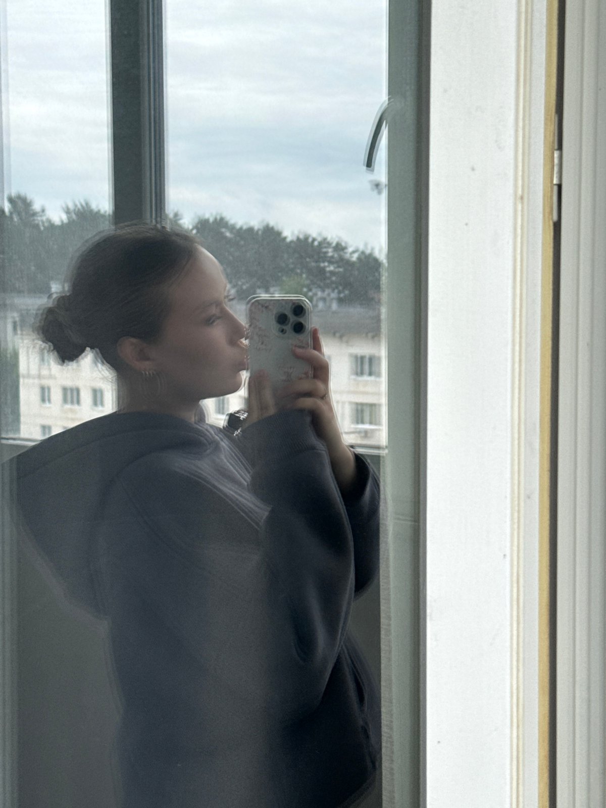 Early morning selfie session captured in Chaikovsky, Russia