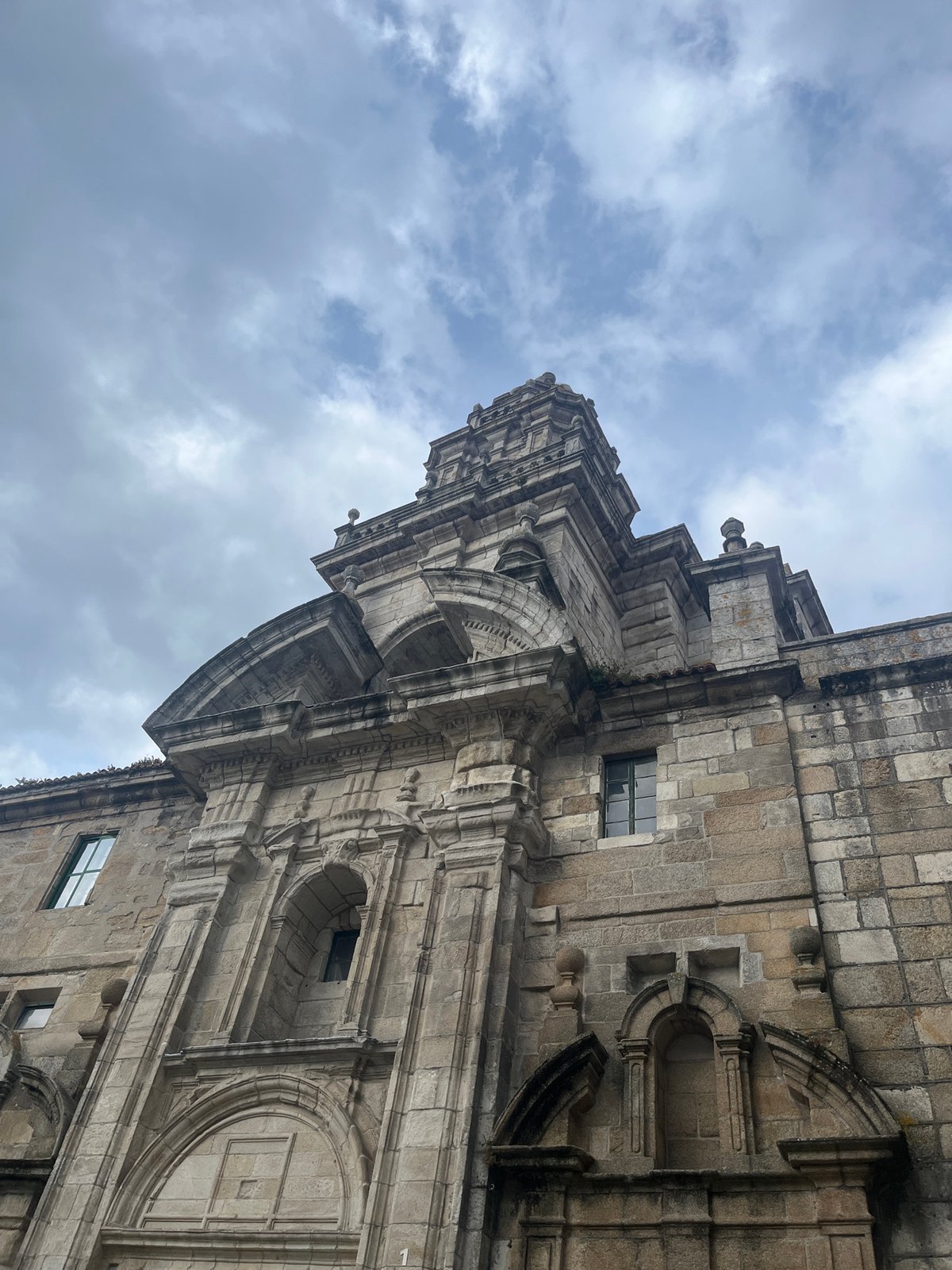 Witness documents historic A Coruña landmarks during afternoon walkabout