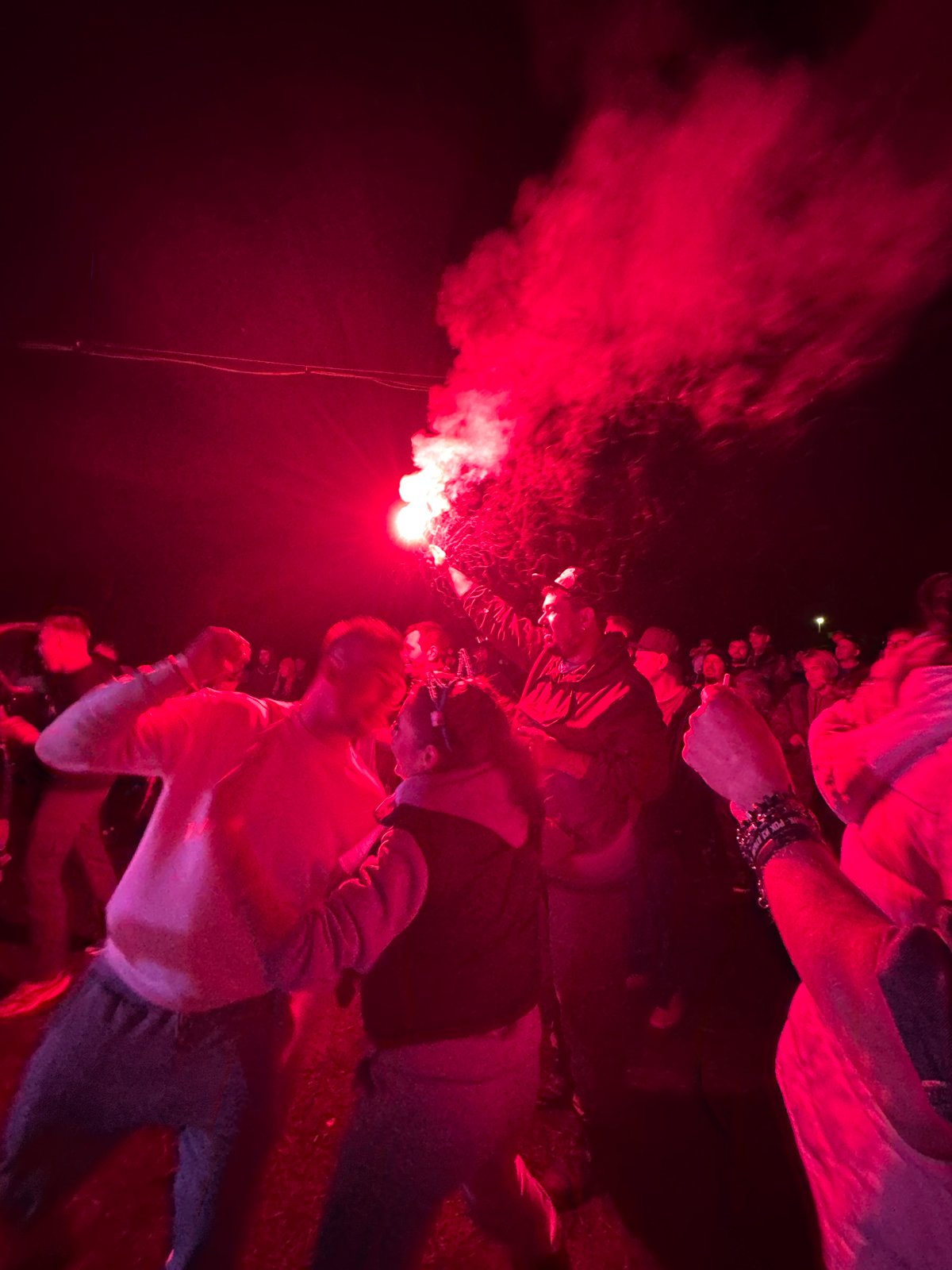 Nighttime concert with pyrotechnics draws crowd in Большая Кивара