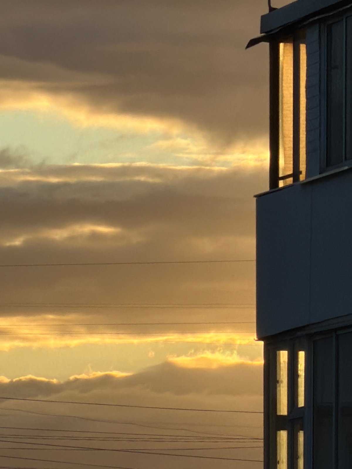 A Khimki evening, from sunset kitchen cooking to crescent moon