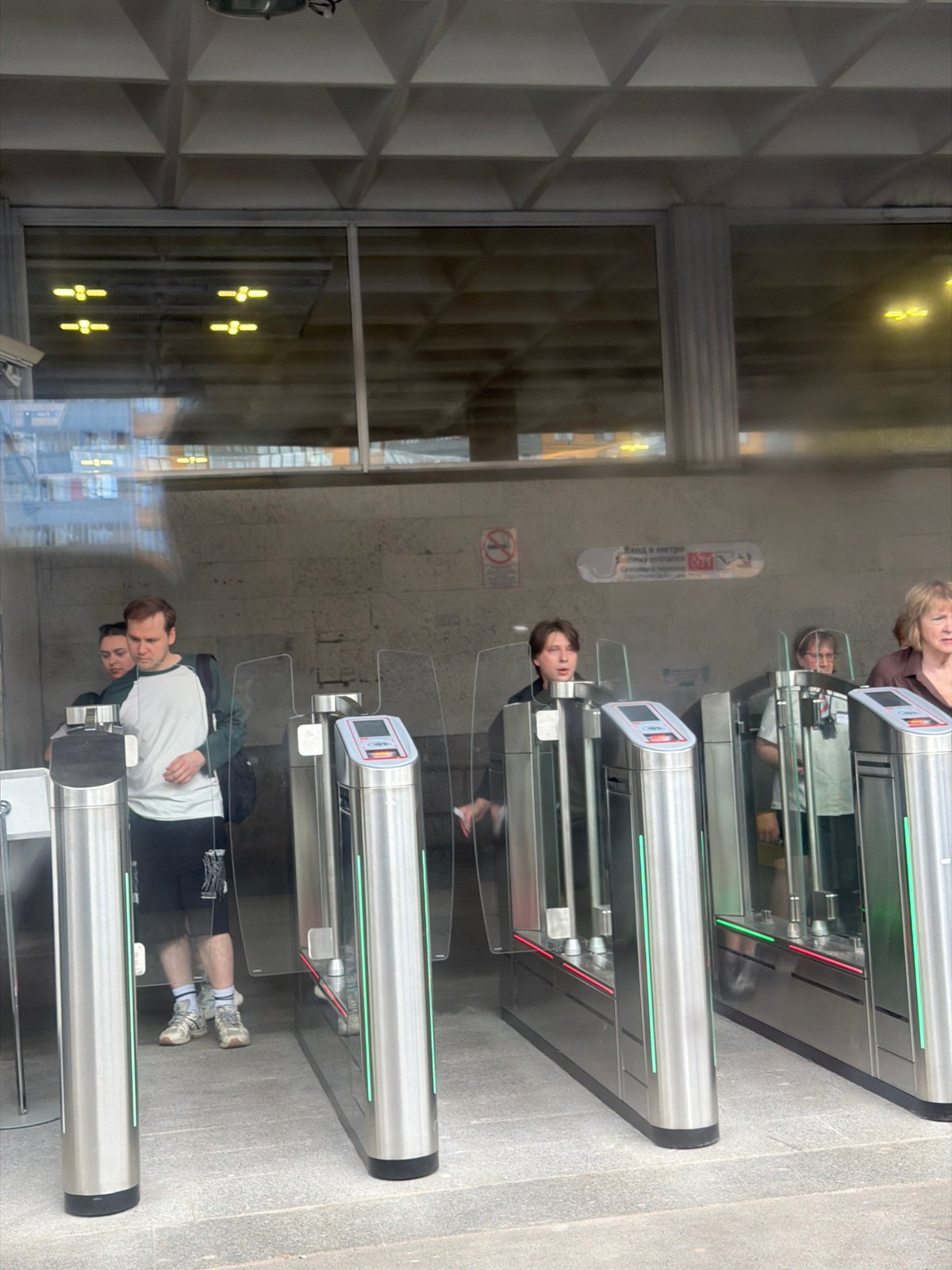 Morning commute activity documented at Russian train station