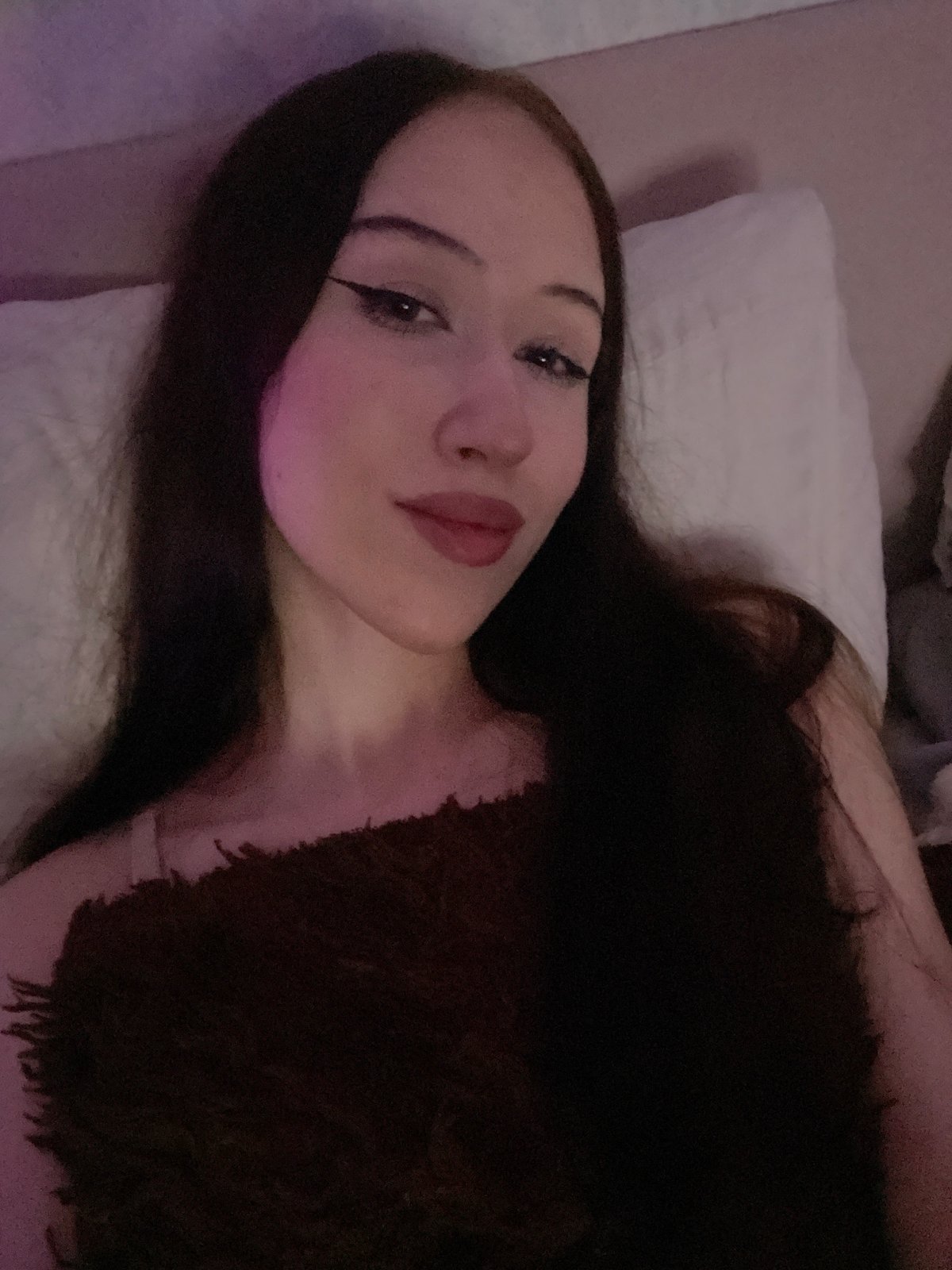 Bedroom selfie session in Votkinsk with strawberries nearby