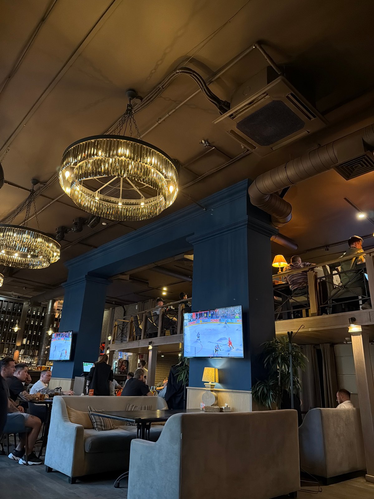 Witness documents bar, brewery, buildings during Kazan walkabout