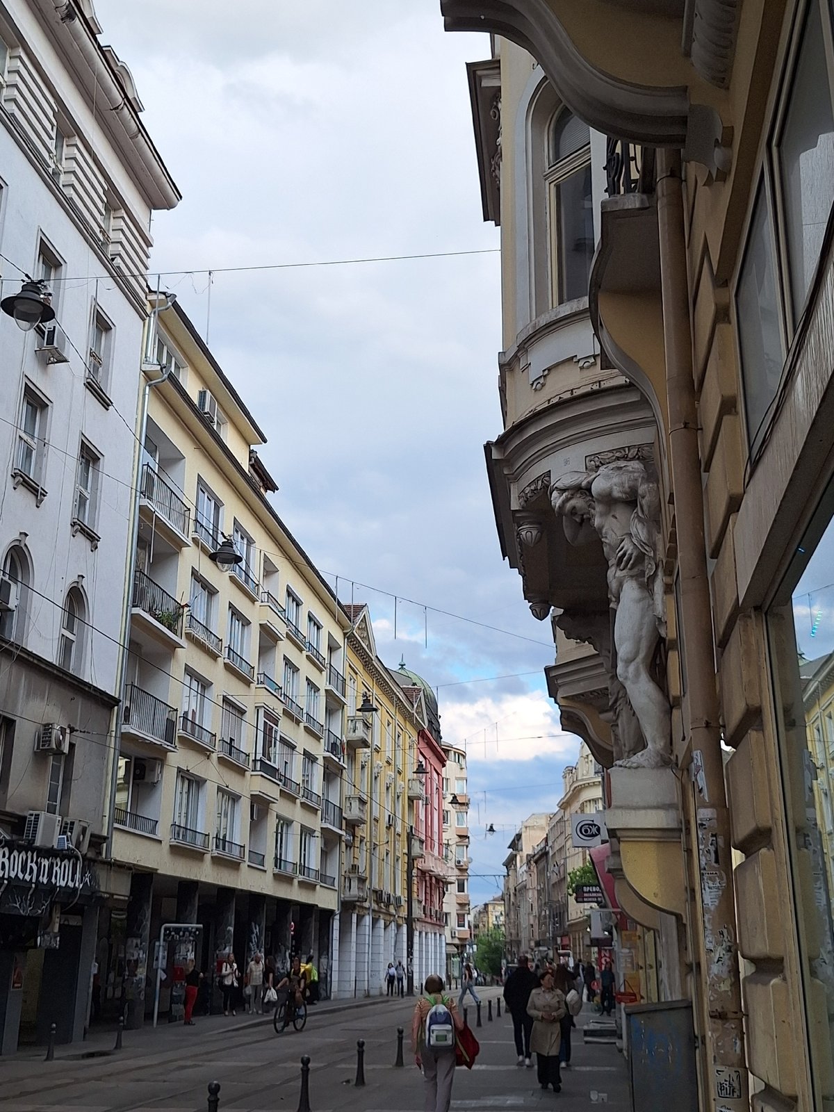 Sofia street life documented in 19-minute urban walk
