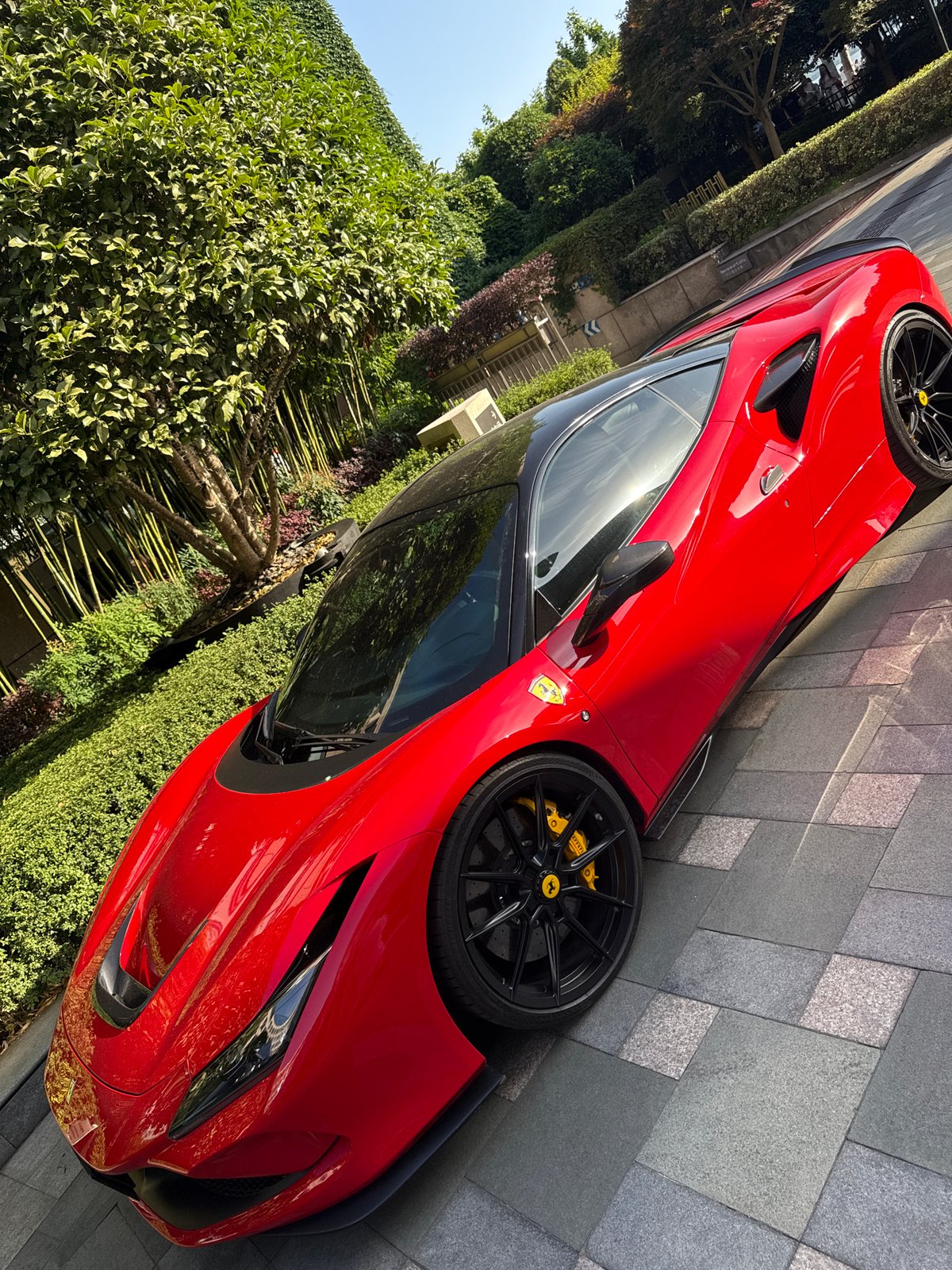 Morning scenes from Shangcheng District: Ferrari, market, trees, lakeside shops