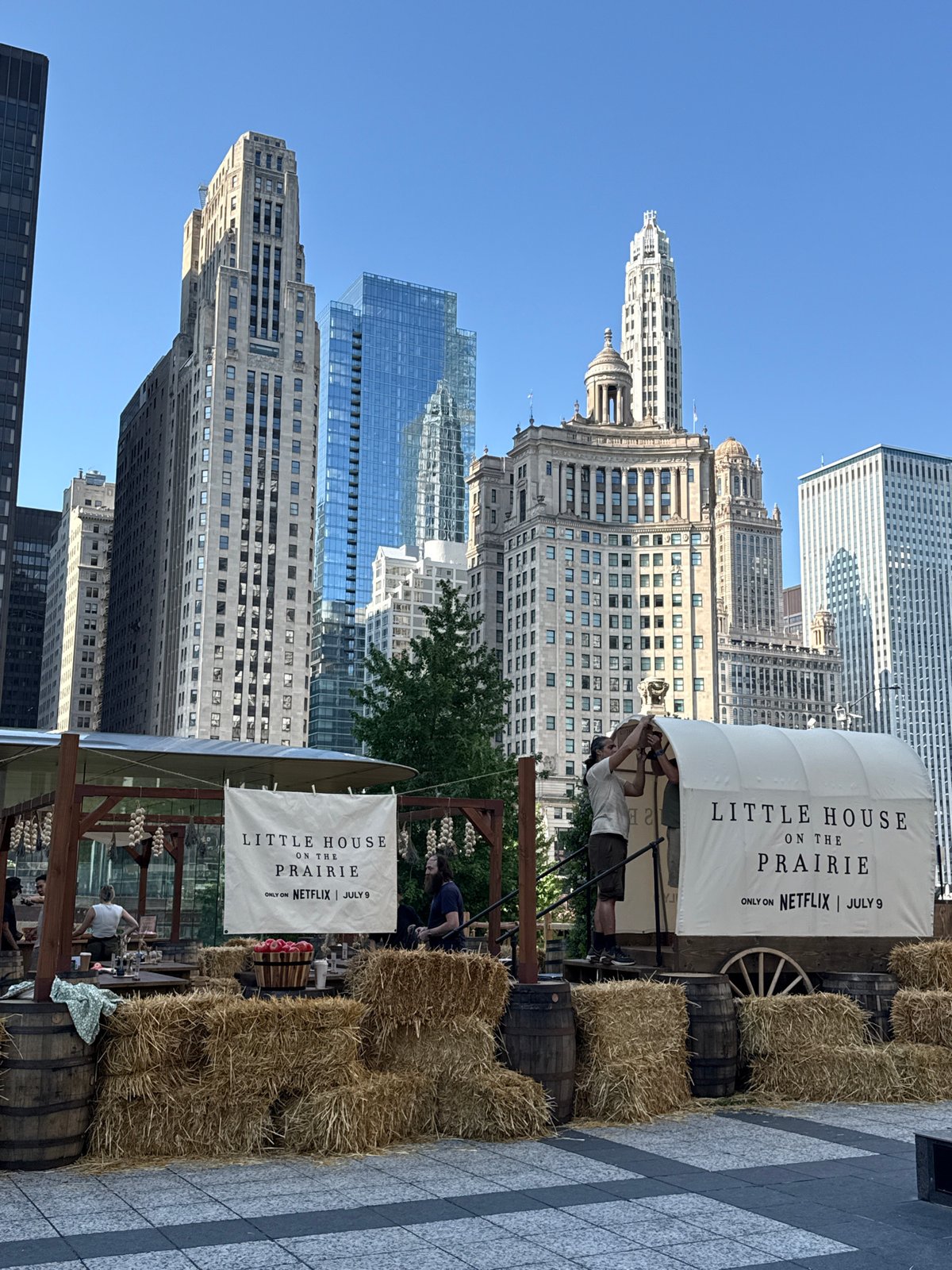 Netflix 'Little House on the Prairie' pop-up hits downtown Chicago