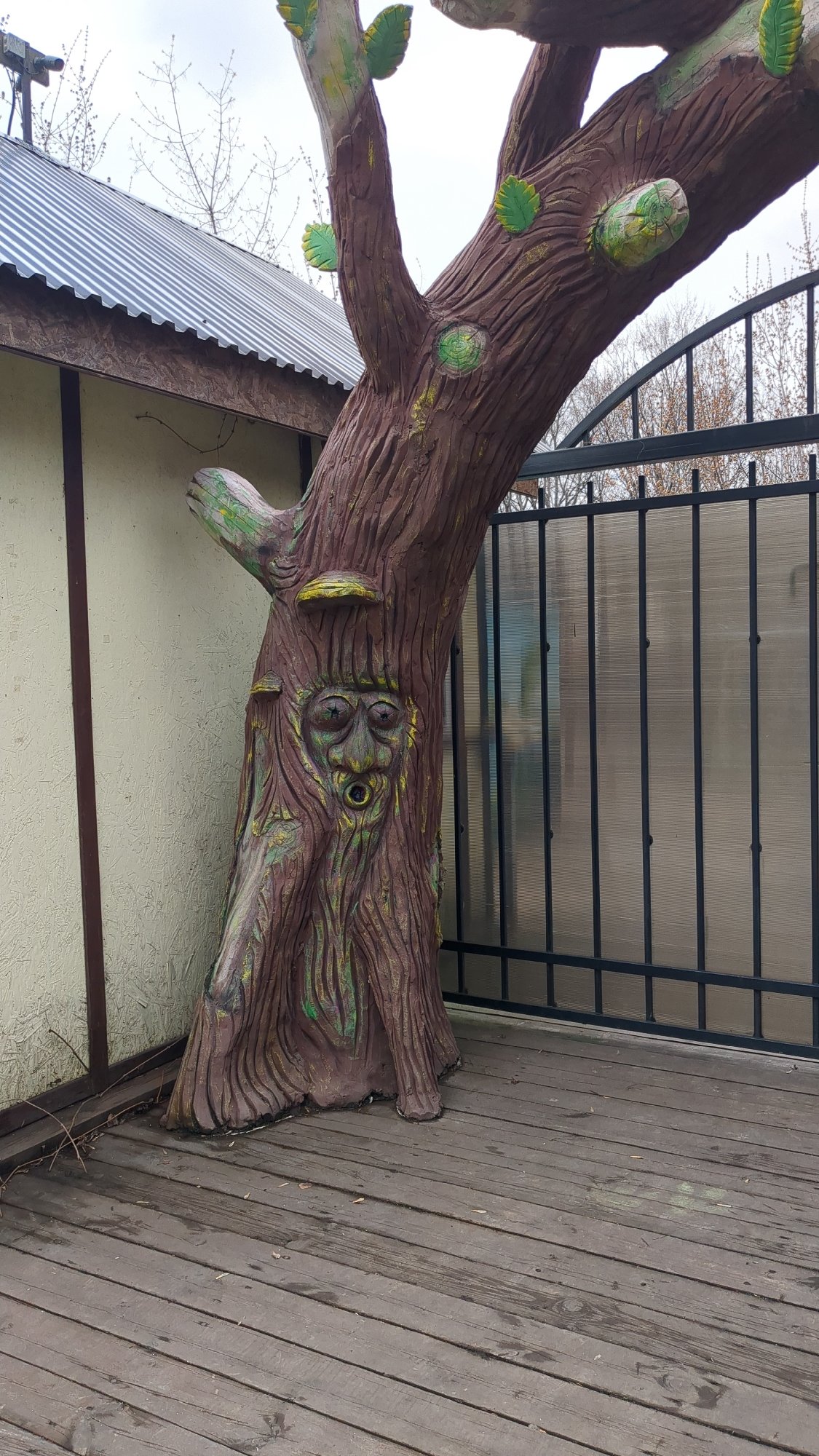 Witness documents park installations and street scenes in Ulyanovsk
