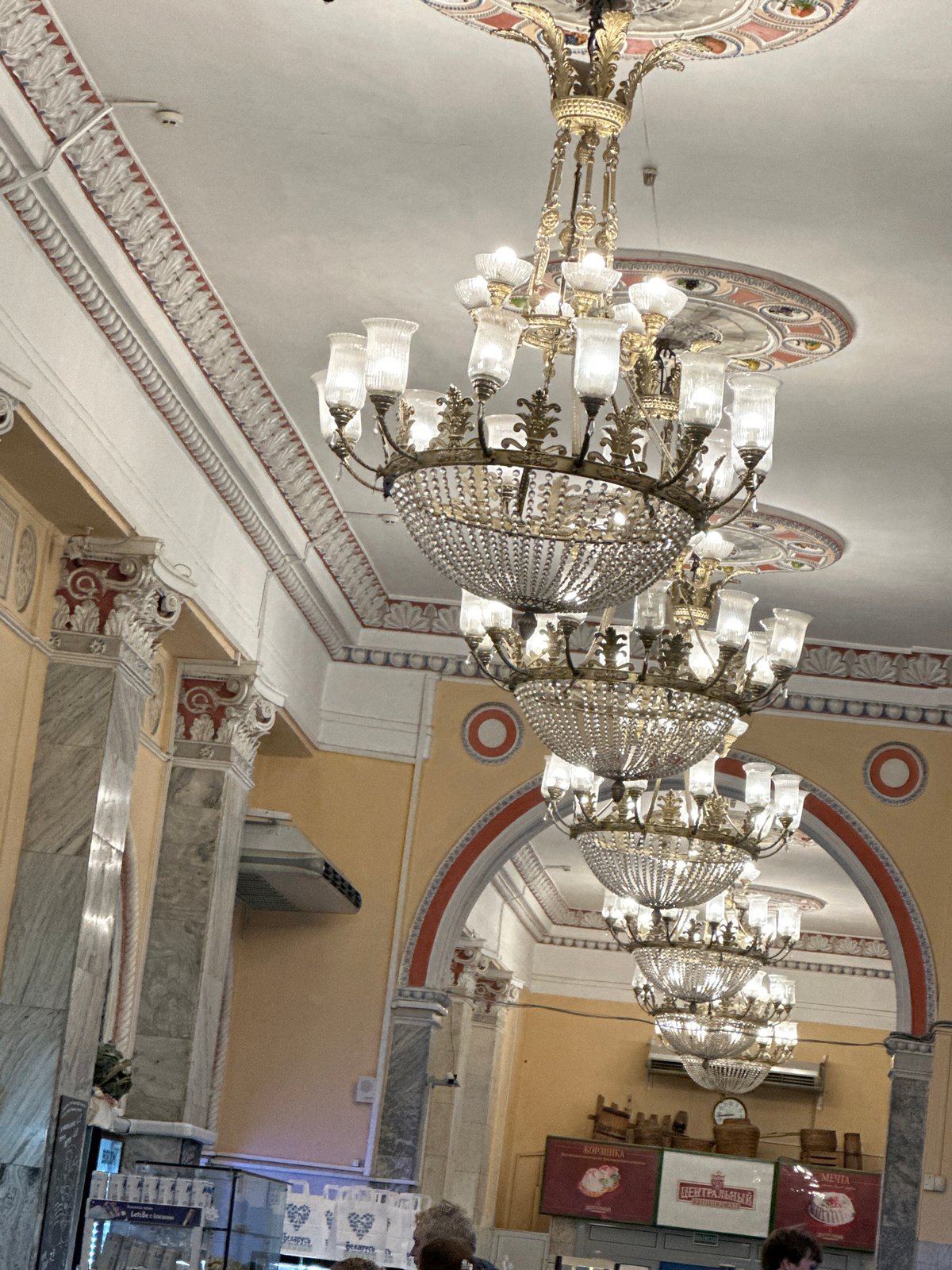 Evening documentation tour captures everyday Minsk commercial and public spaces