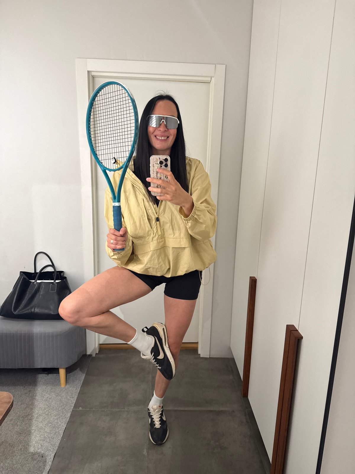 Tennis gear fitting session with selfies around Chaikovsky