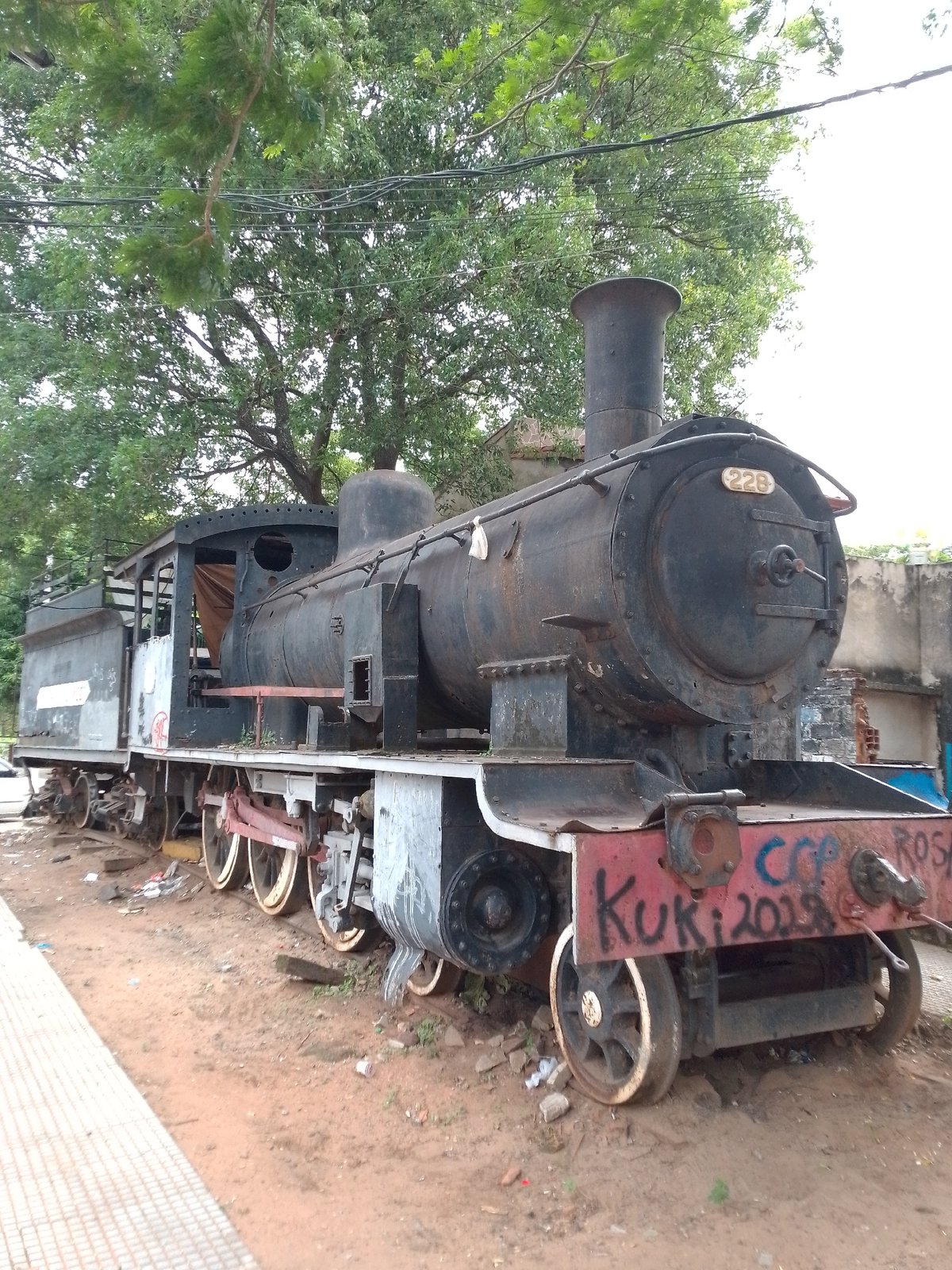 Street art and heritage locomotive documented in Asuncion