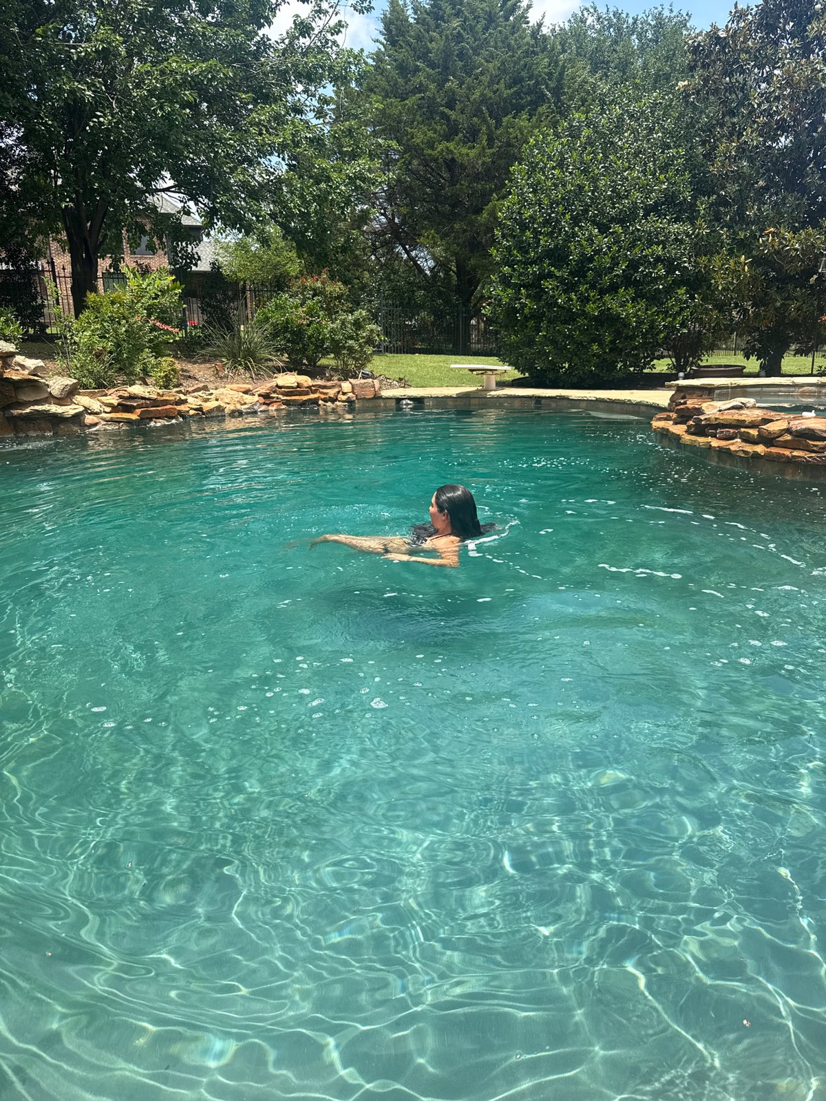 Leisure activities observed in Southlake: swimming and billiards