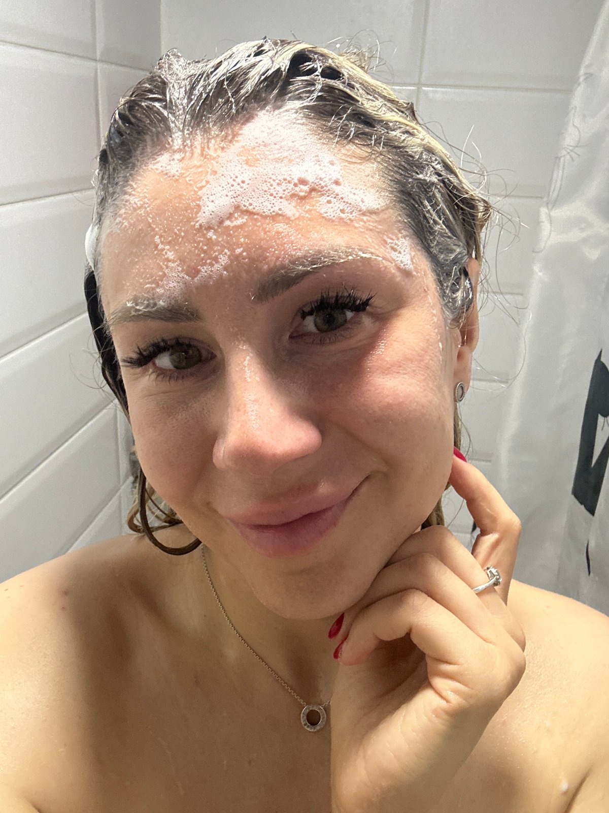 Shower routine captured up close in Novoaltaysk