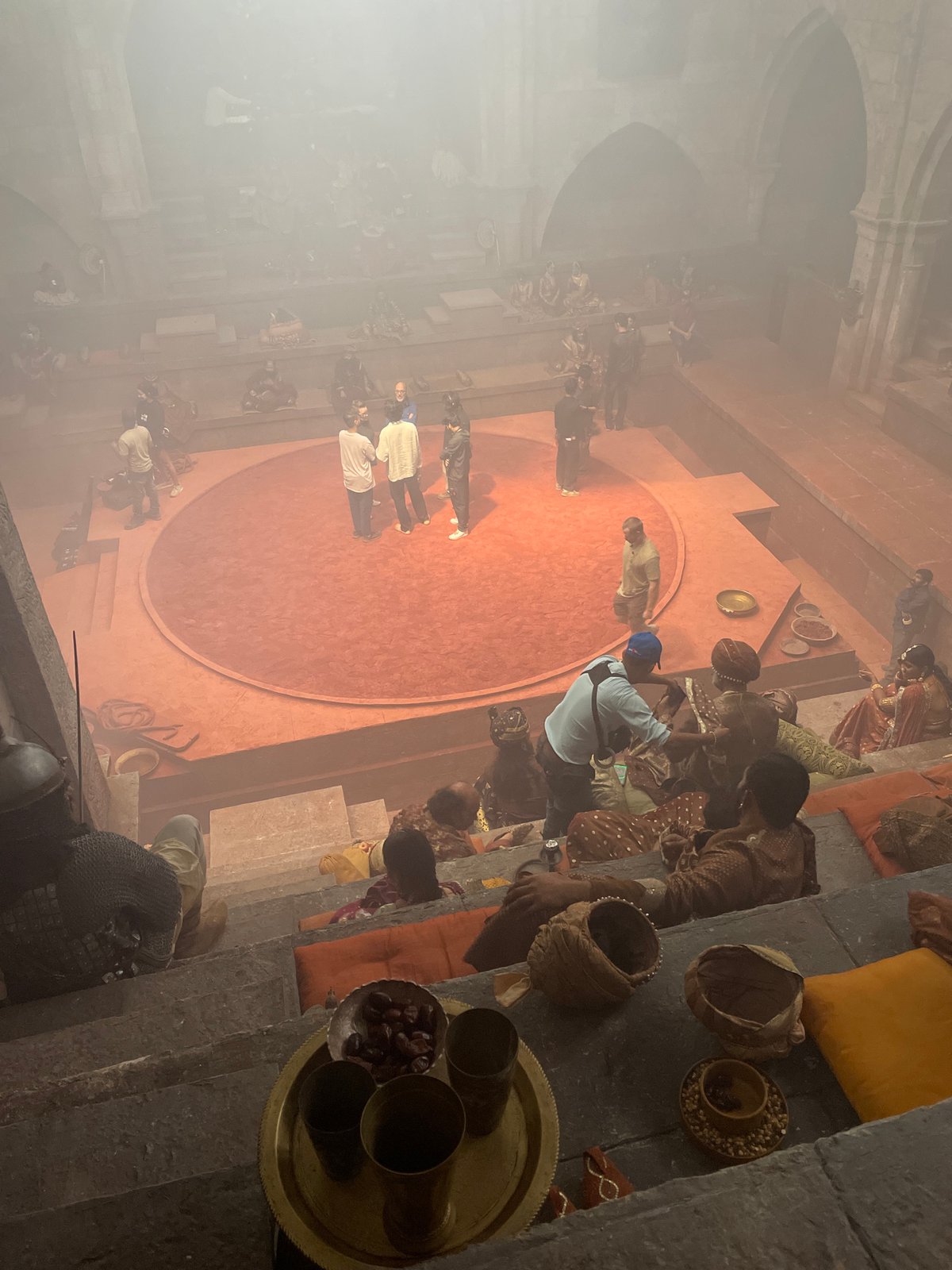 Morning scene at Mumbai historic site draws crowds
