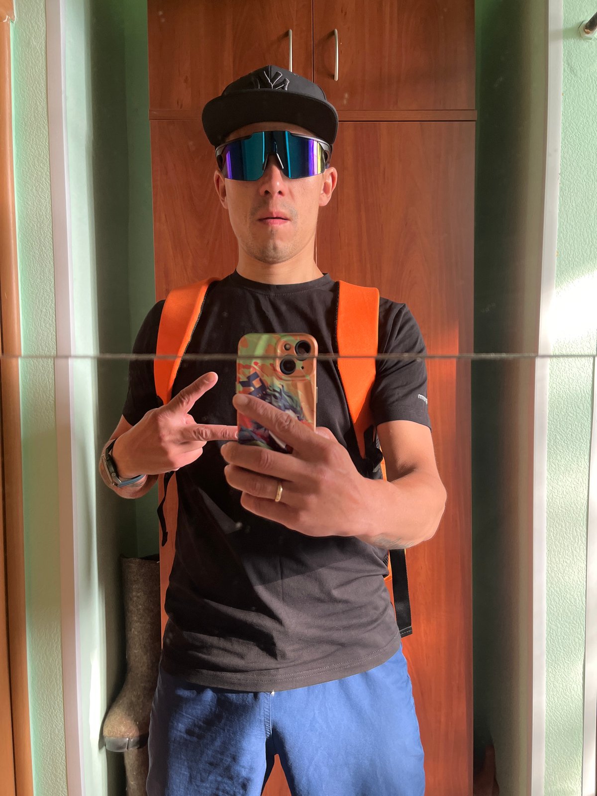 Man documents morning moments through selfies in Chaikovsky, Russia