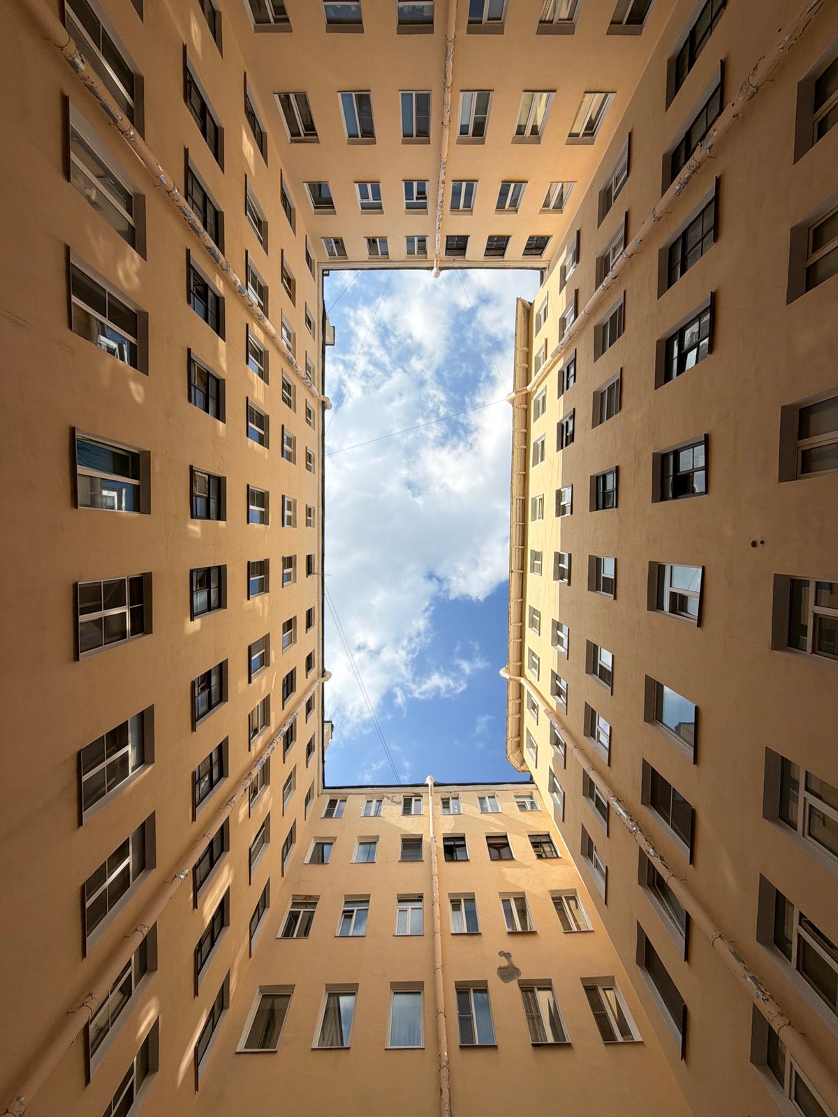 Street-level exploration of Saint Petersburg's architecture and courtyards