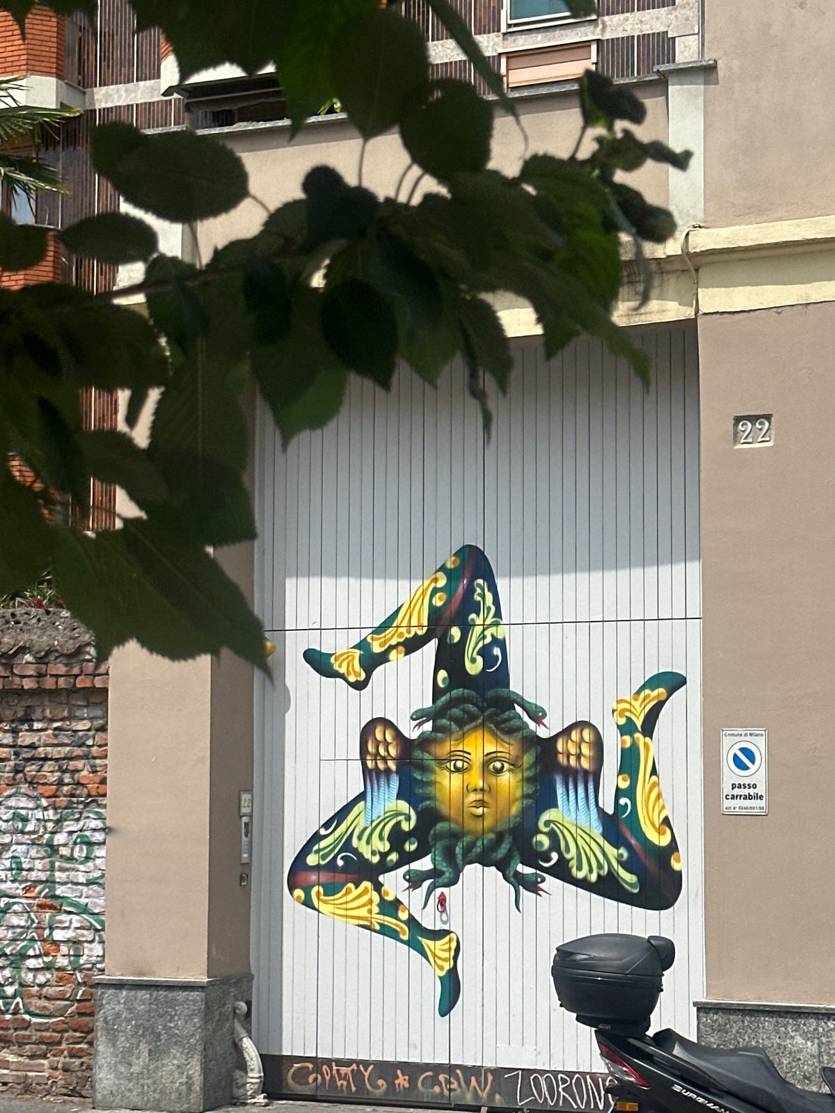 Milan morning walkabout captures street art, architecture, historical coins