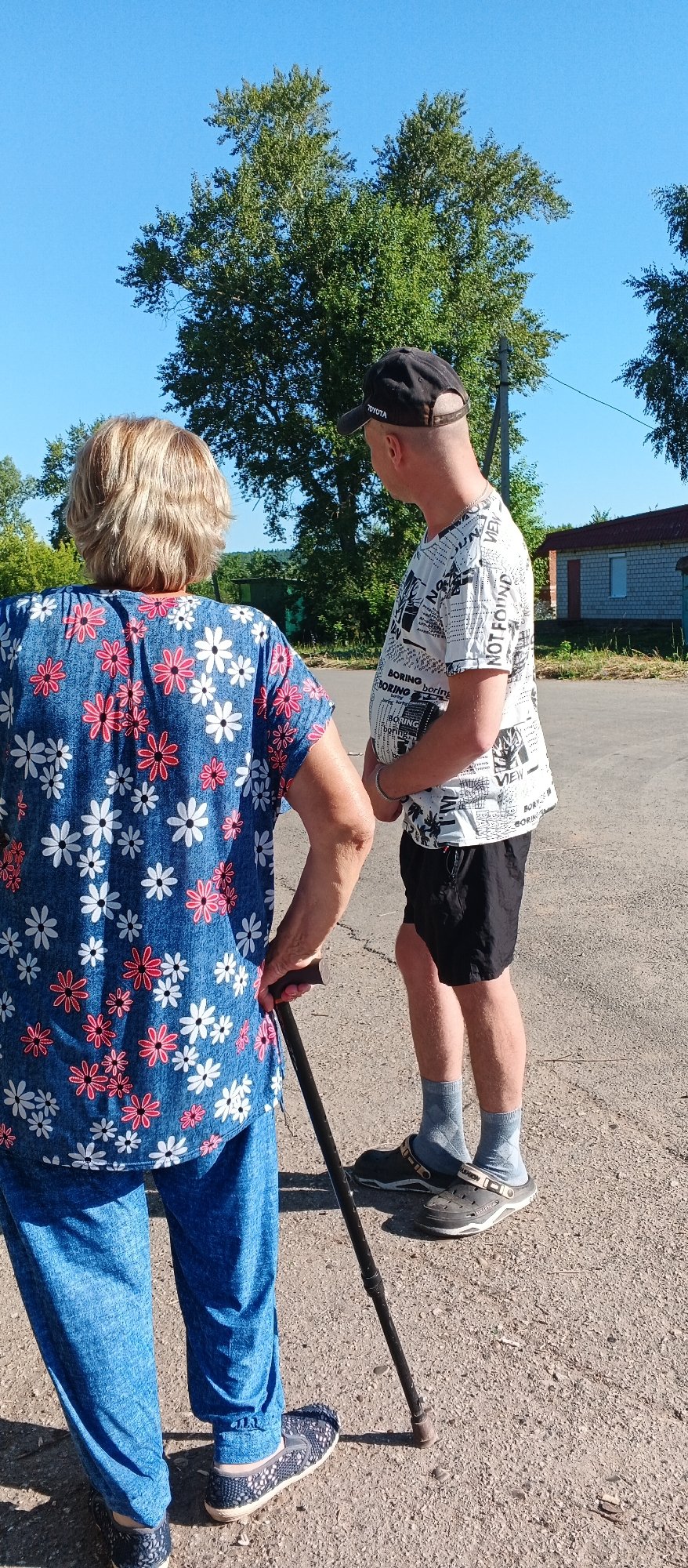Summer morning stroll through Podgornoye, Russia