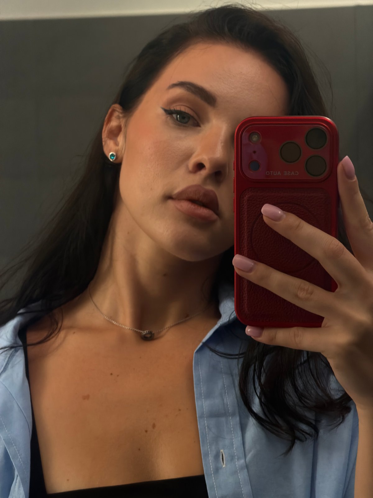 Woman takes bathroom selfies in Nha Trang early morning