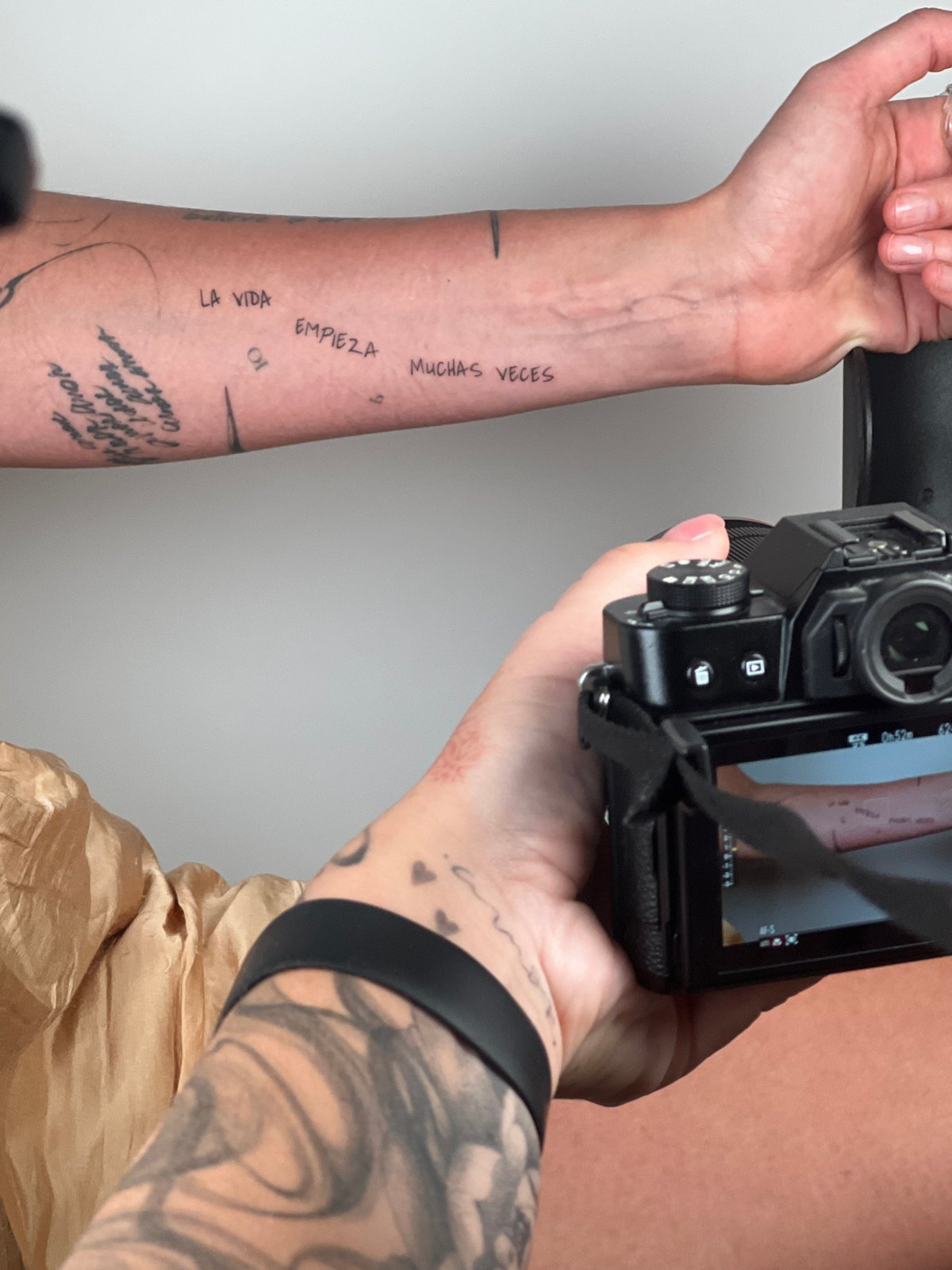 Barcelona tattoo session: fireplace design and Spanish text inked