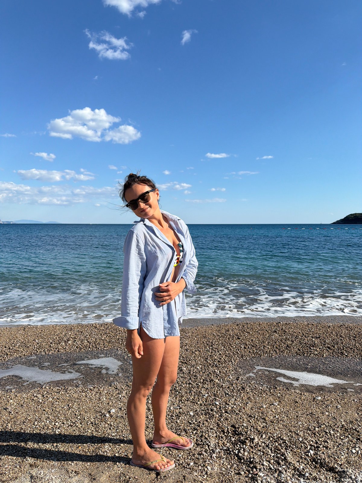Mother, daughter enjoy afternoon beach outing in Montenegro