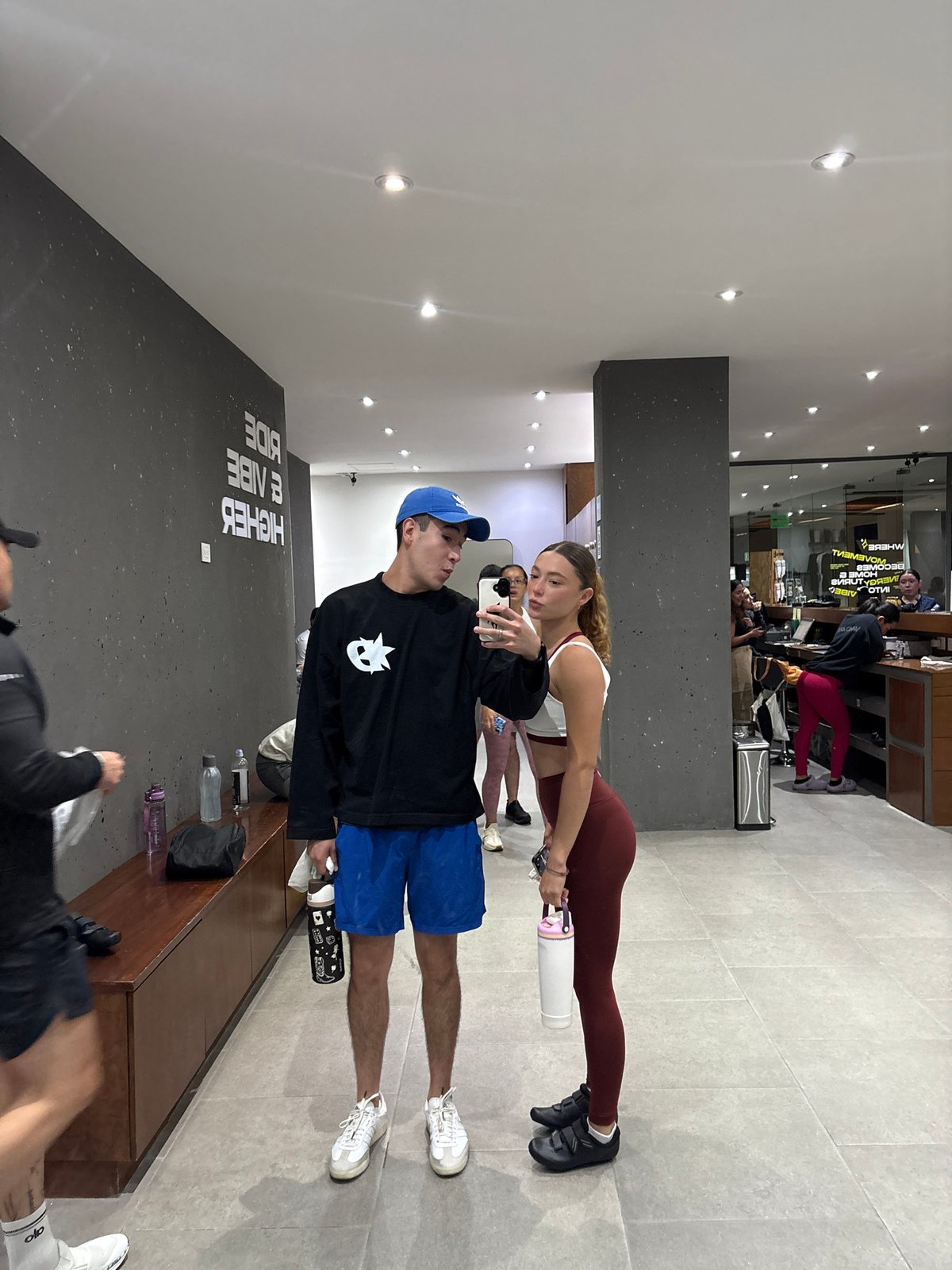 Late night gym session captured in San Andrés Cholula
