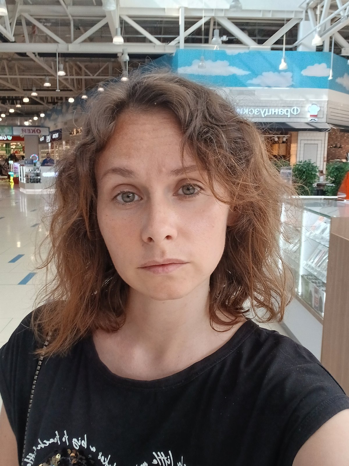 Quick Yekaterinburg outing: parking garage, car wash, city streets