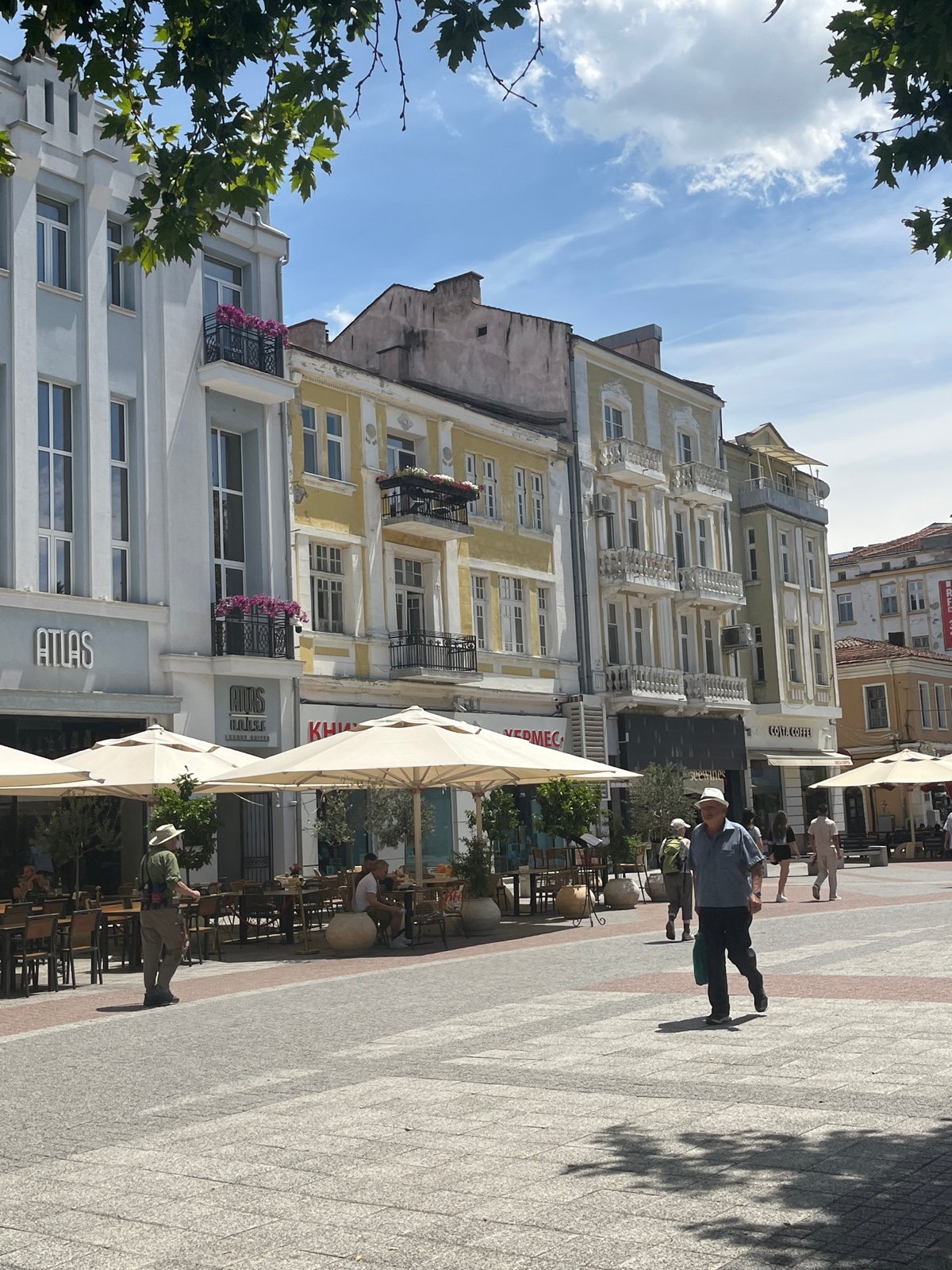 Casual morning walk through Plovdiv's pedestrian center