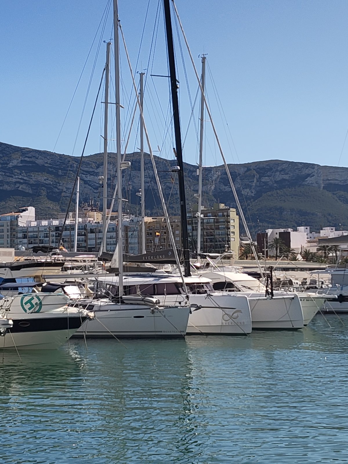 Peaceful afternoon scenes documented at Dénia marina, Spain